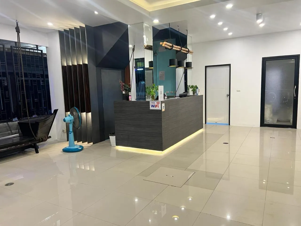 Lobby or reception in Hotel The Journey Patong New