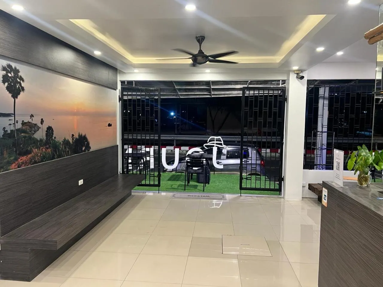 Lobby or reception in Hotel The Journey Patong New