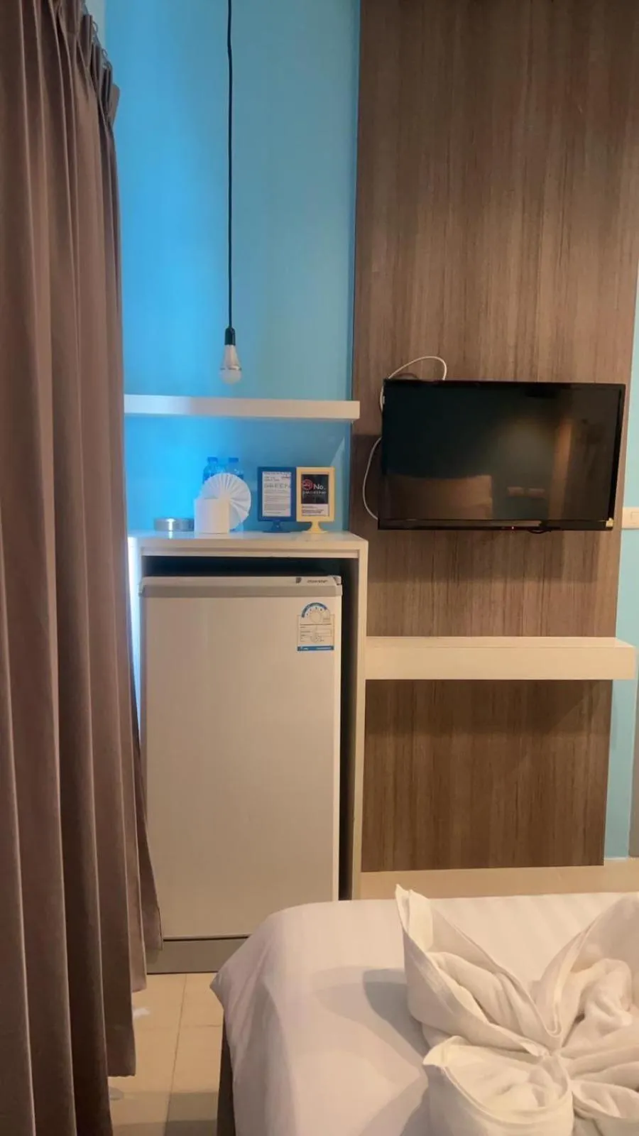 Photo of the whole room, Bed in Hotel The Journey Patong New