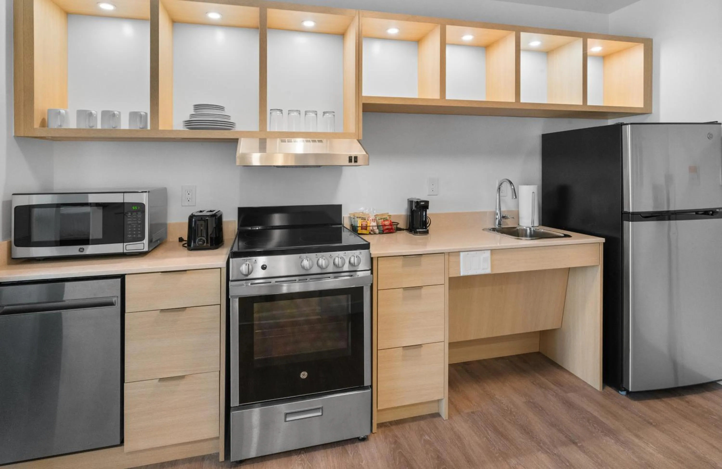Kitchen or kitchenette in TownePlace Suites Jacksonville Airport
