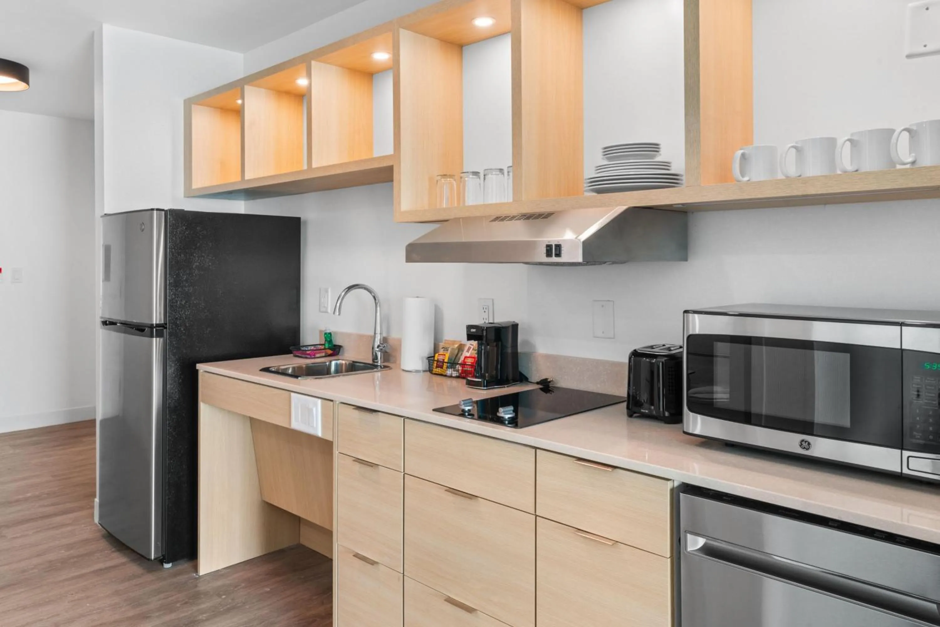 Kitchen or kitchenette in TownePlace Suites Jacksonville Airport