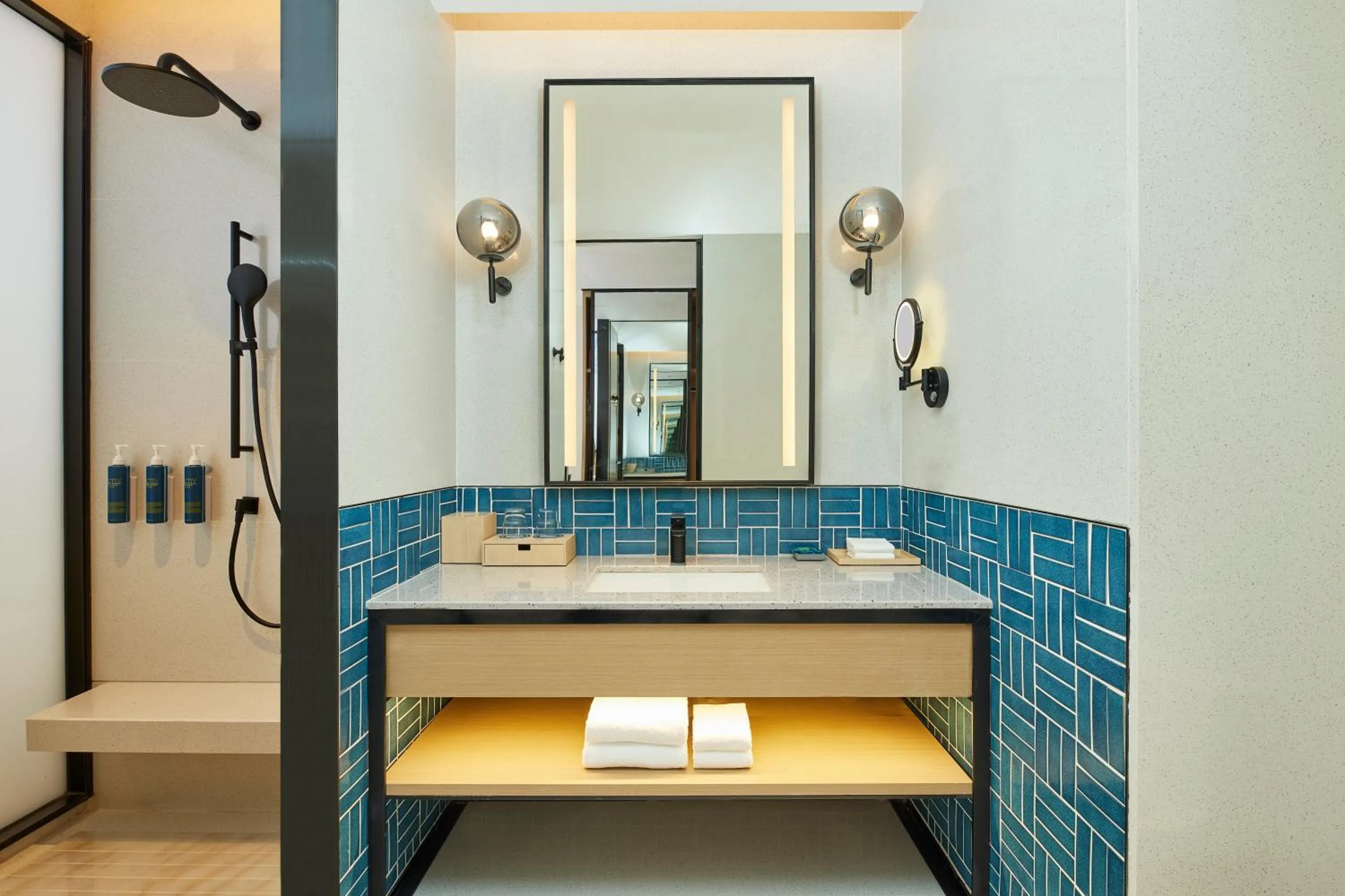 Bathroom in Four Points by Sheraton Xi’an High-Tech Zone