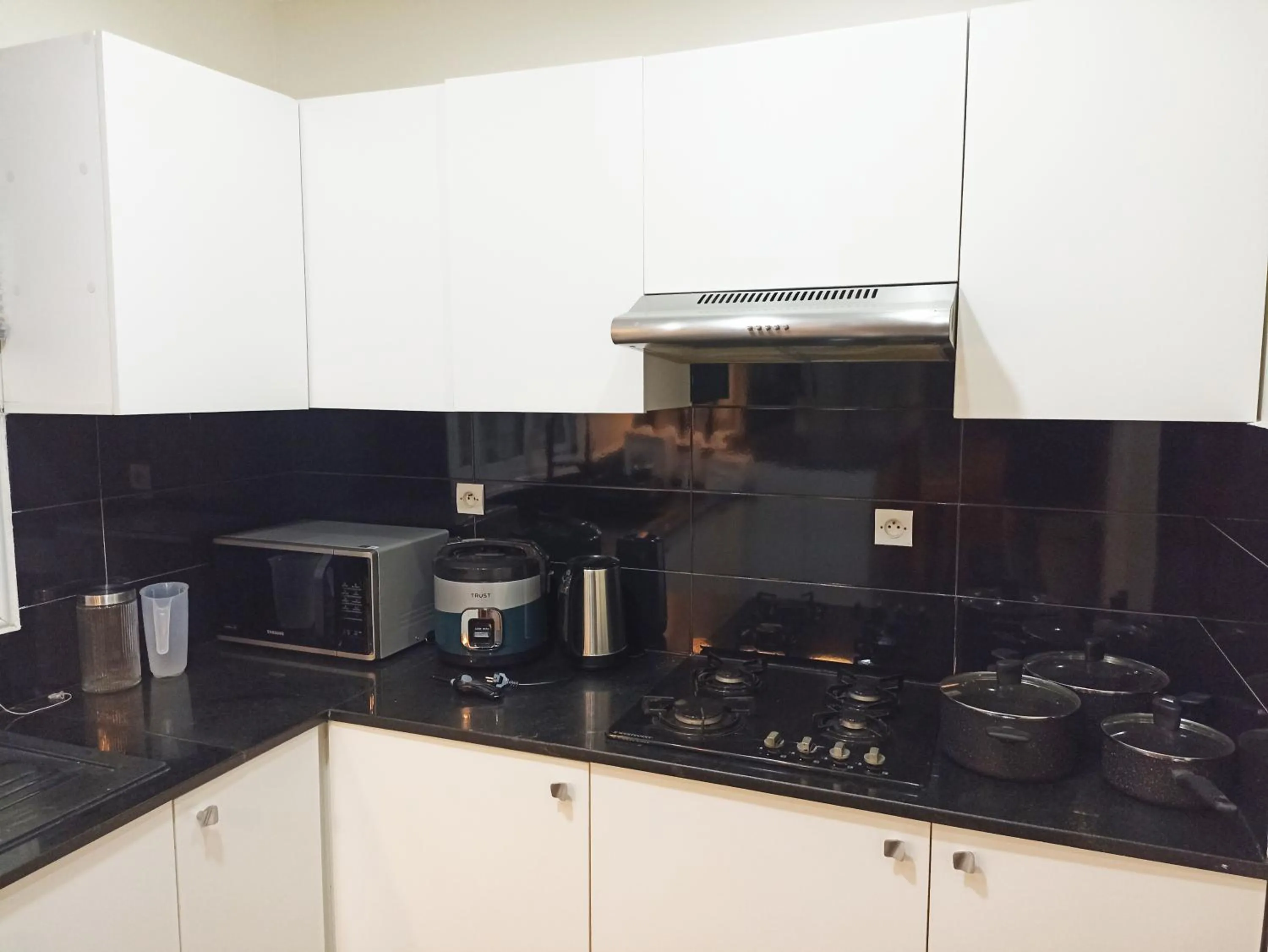 Hôtel Les 12 Collines, Ivato Aéroport