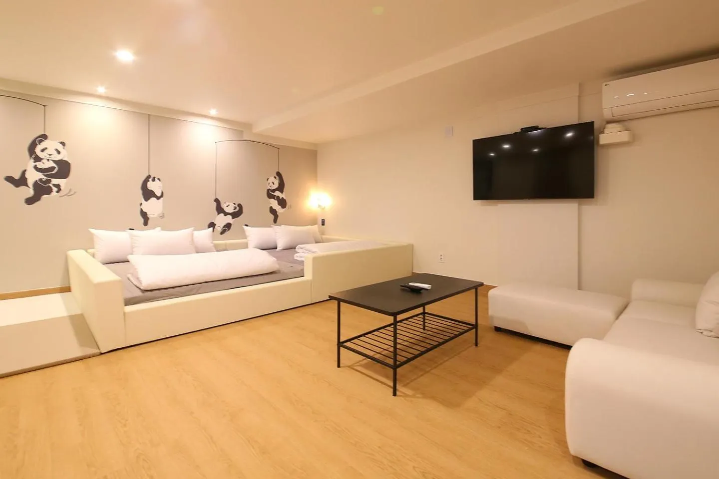 Decorative detail, Bed in MGM Hotel