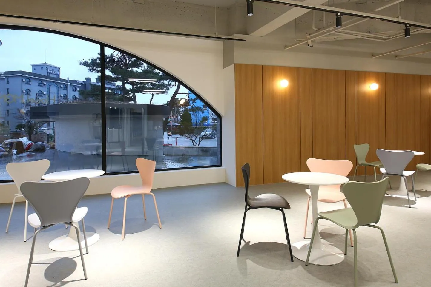 Lounge or bar in MGM Hotel