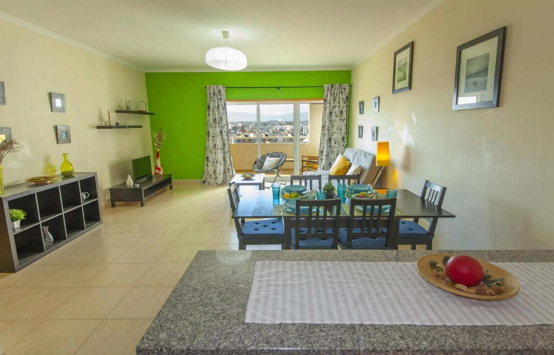 Floor plan in B44 - Alto do Quintao Central Apartment