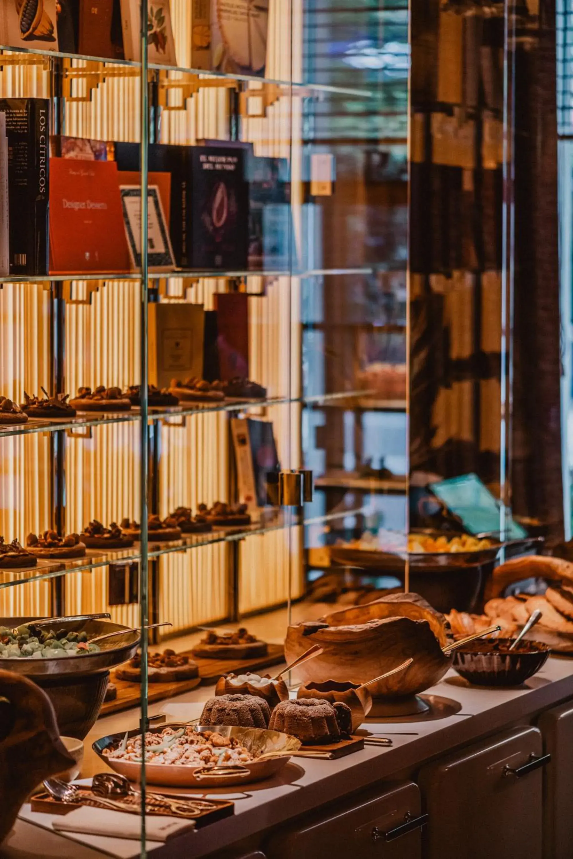 Restaurant/places to eat in Brach Madrid - Evok Collection Restaurant/places to eat in Brach Madrid - Evok Collection