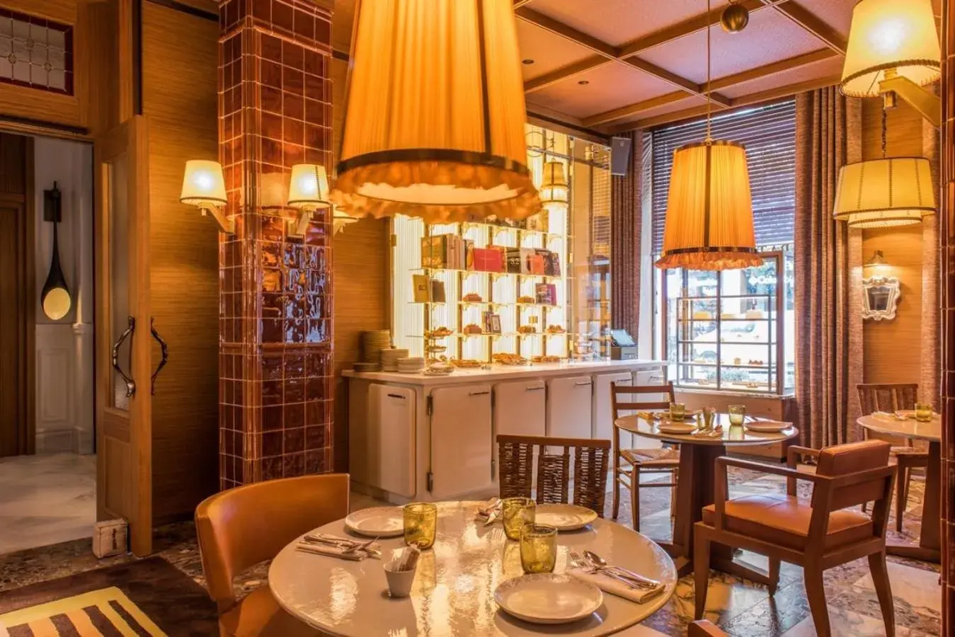 Restaurant/places to eat in Brach Madrid - Evok Collection Restaurant/places to eat in Brach Madrid - Evok Collection