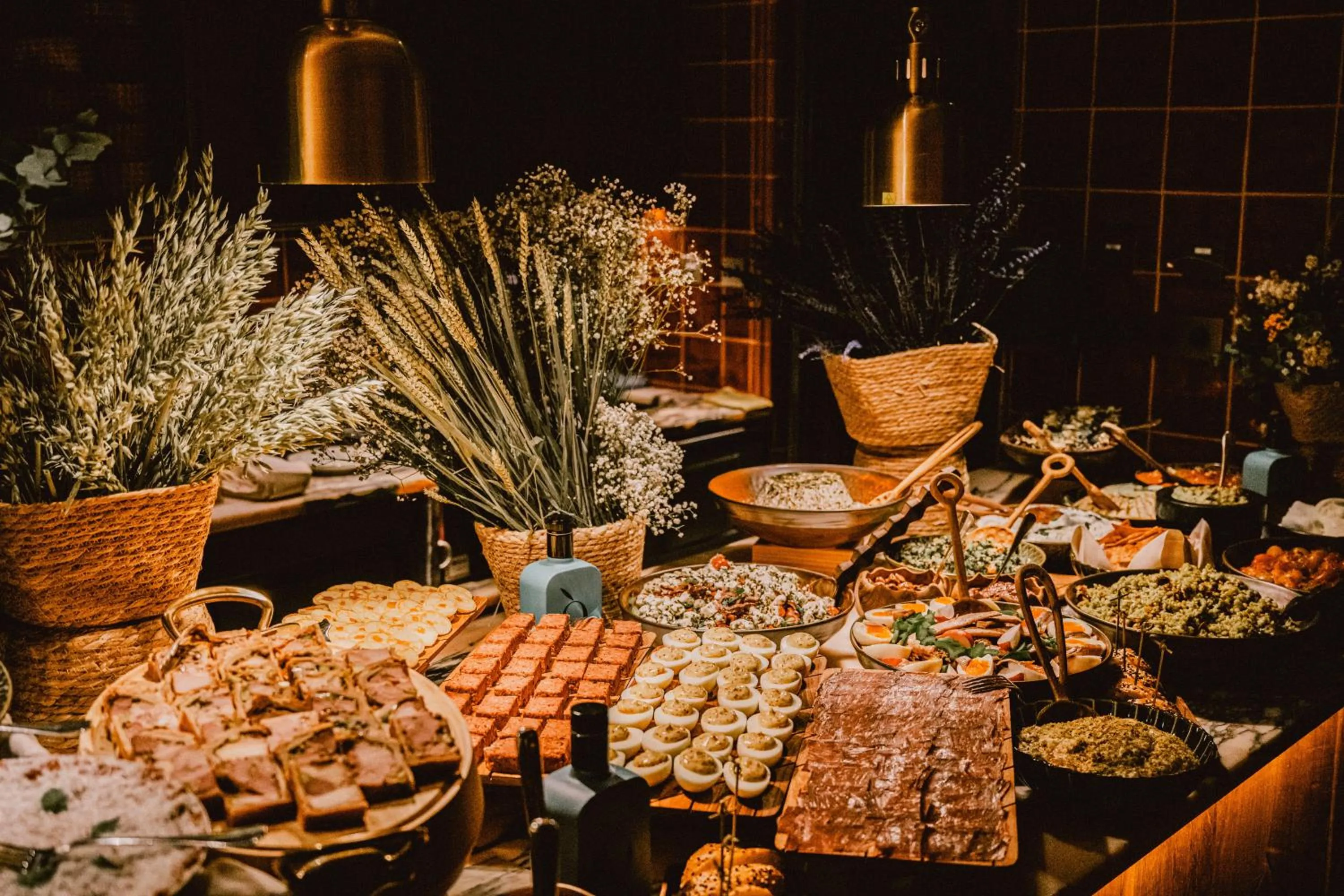 Restaurant/places to eat in Brach Madrid - Evok Collection