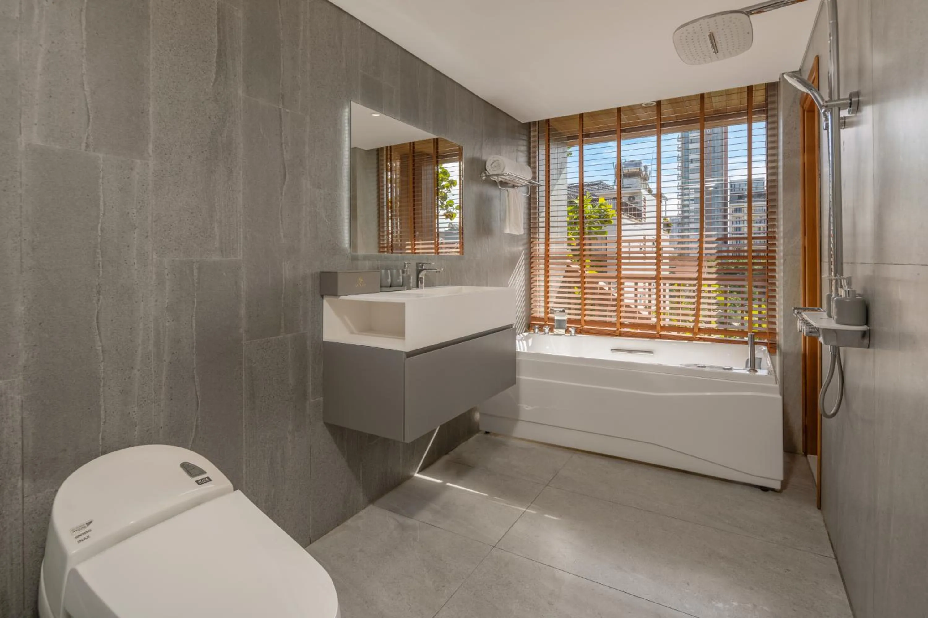 Shower in Mixay Boutique Hotel Da Nang