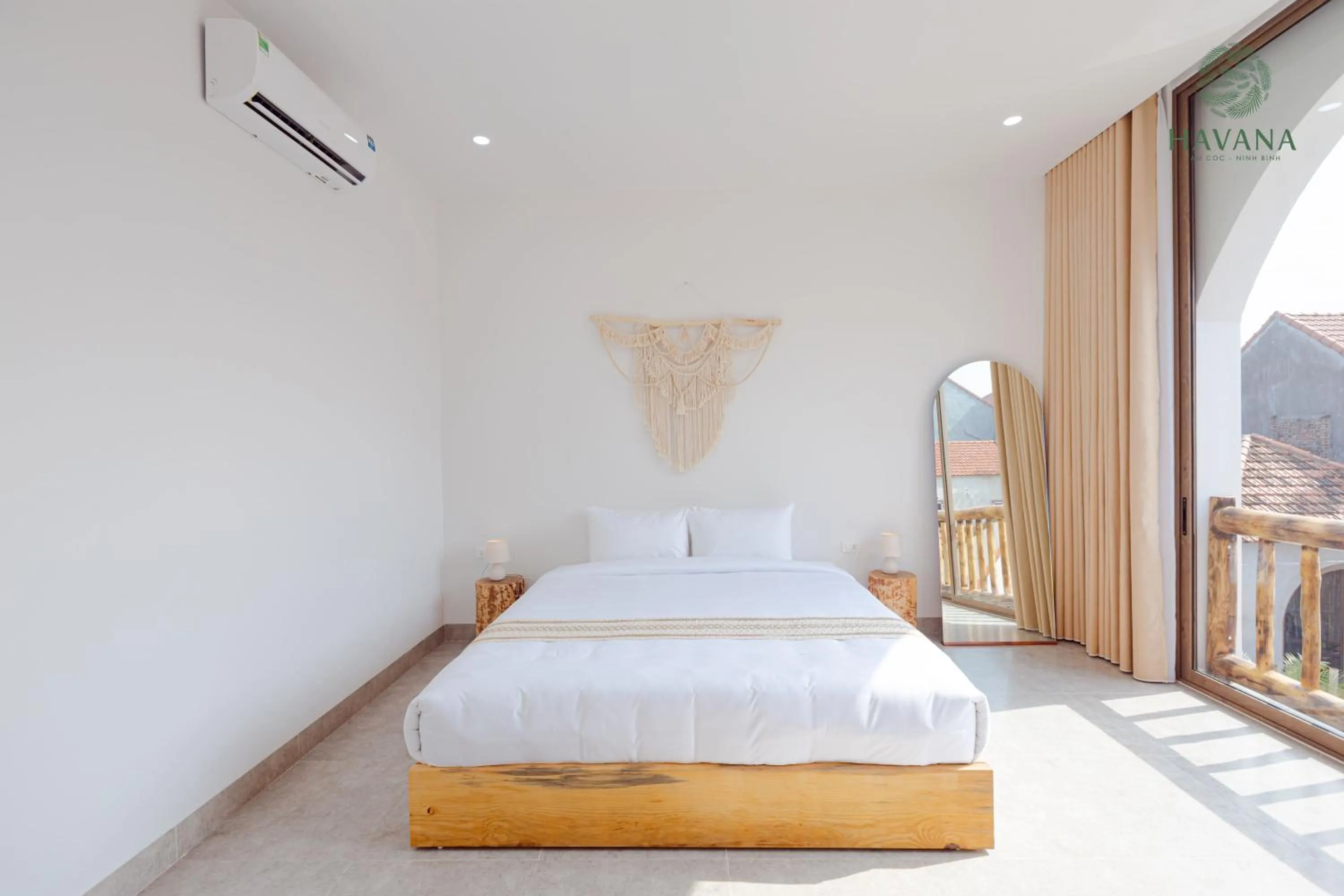 Bed in Havana Tam Coc Ninh Binh