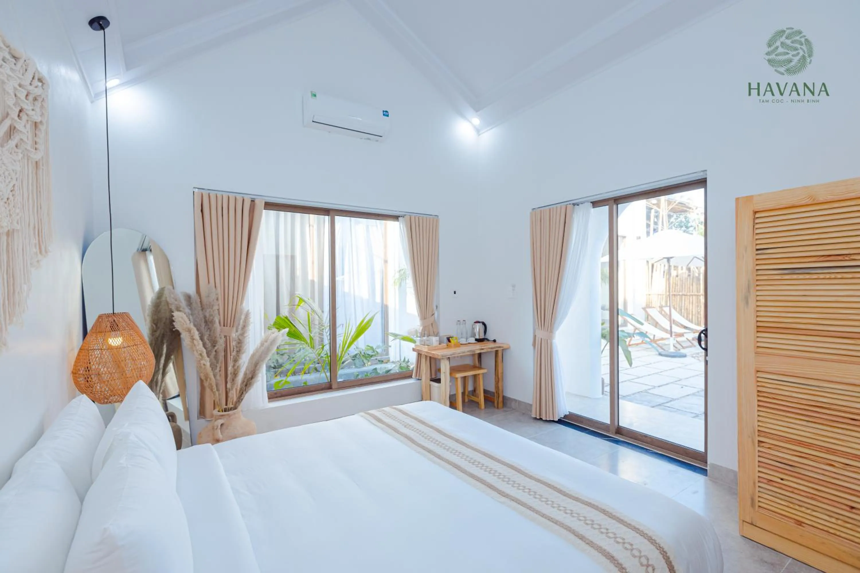 Bed in Havana Tam Coc Ninh Binh