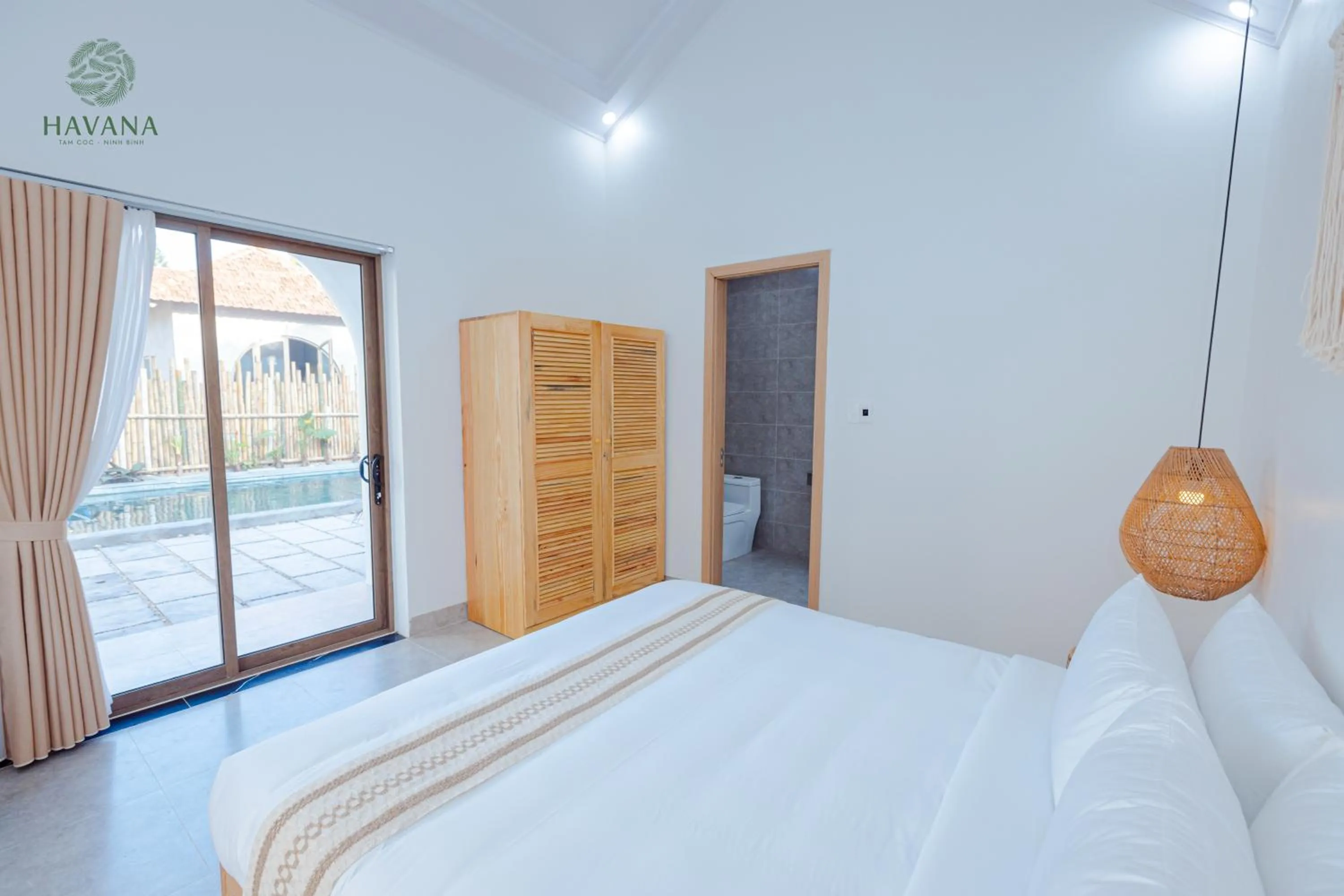 Bed in Havana Tam Coc Ninh Binh