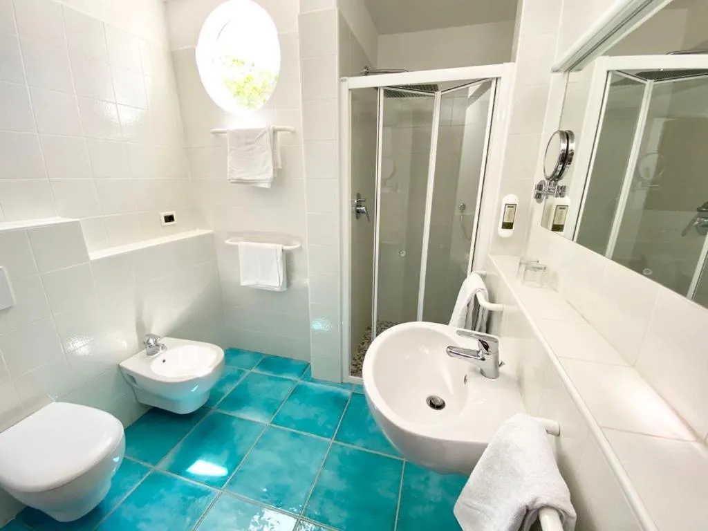 Shower in Casa Sofia Boutique Hotel