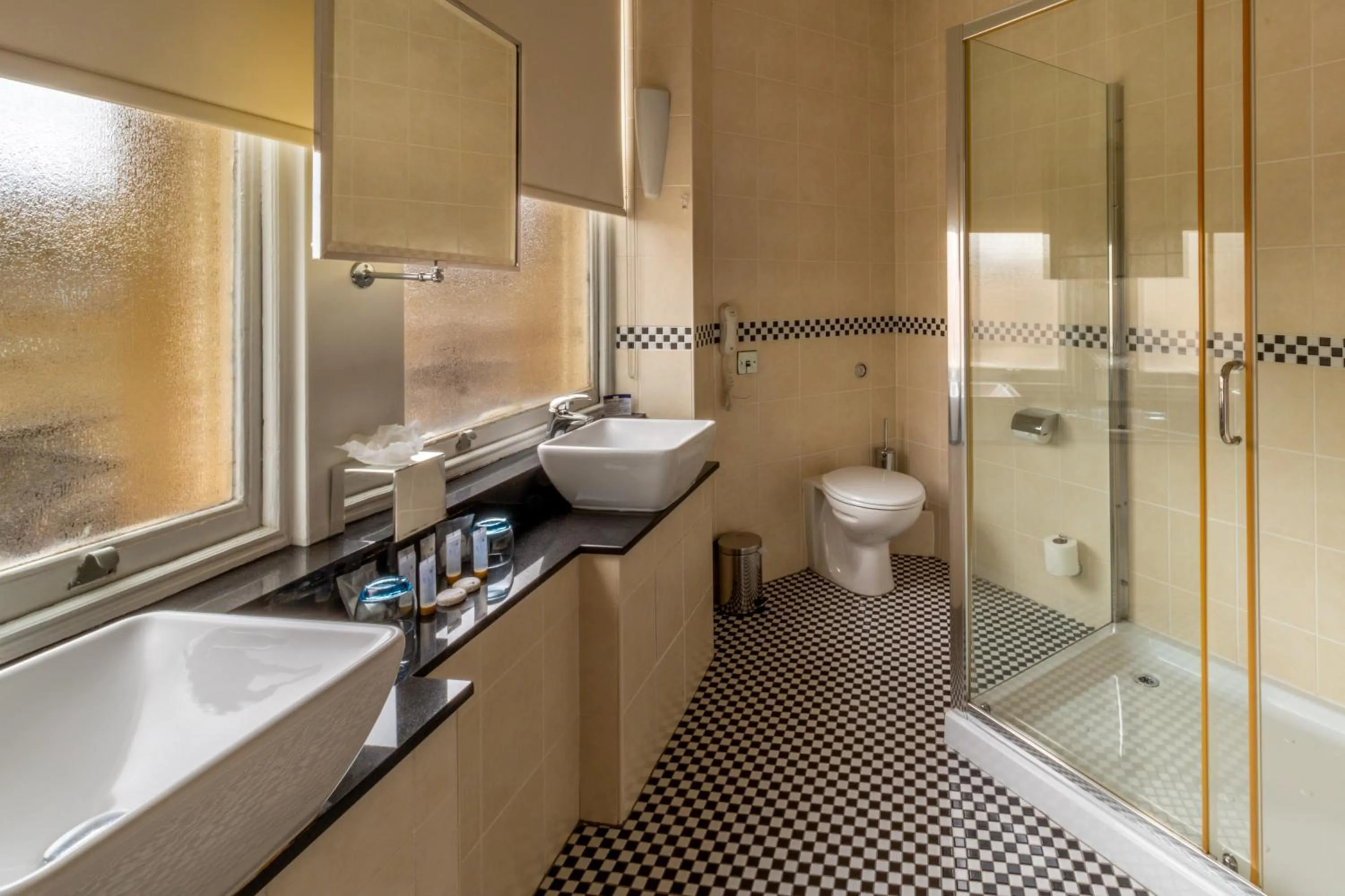 Shower in The Midland Hotel