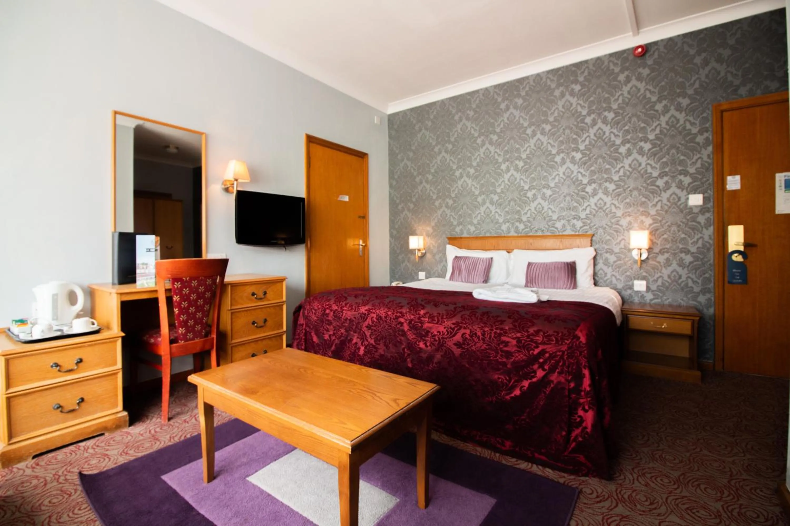 Photo of the whole room, Bed in Westone Manor Hotel