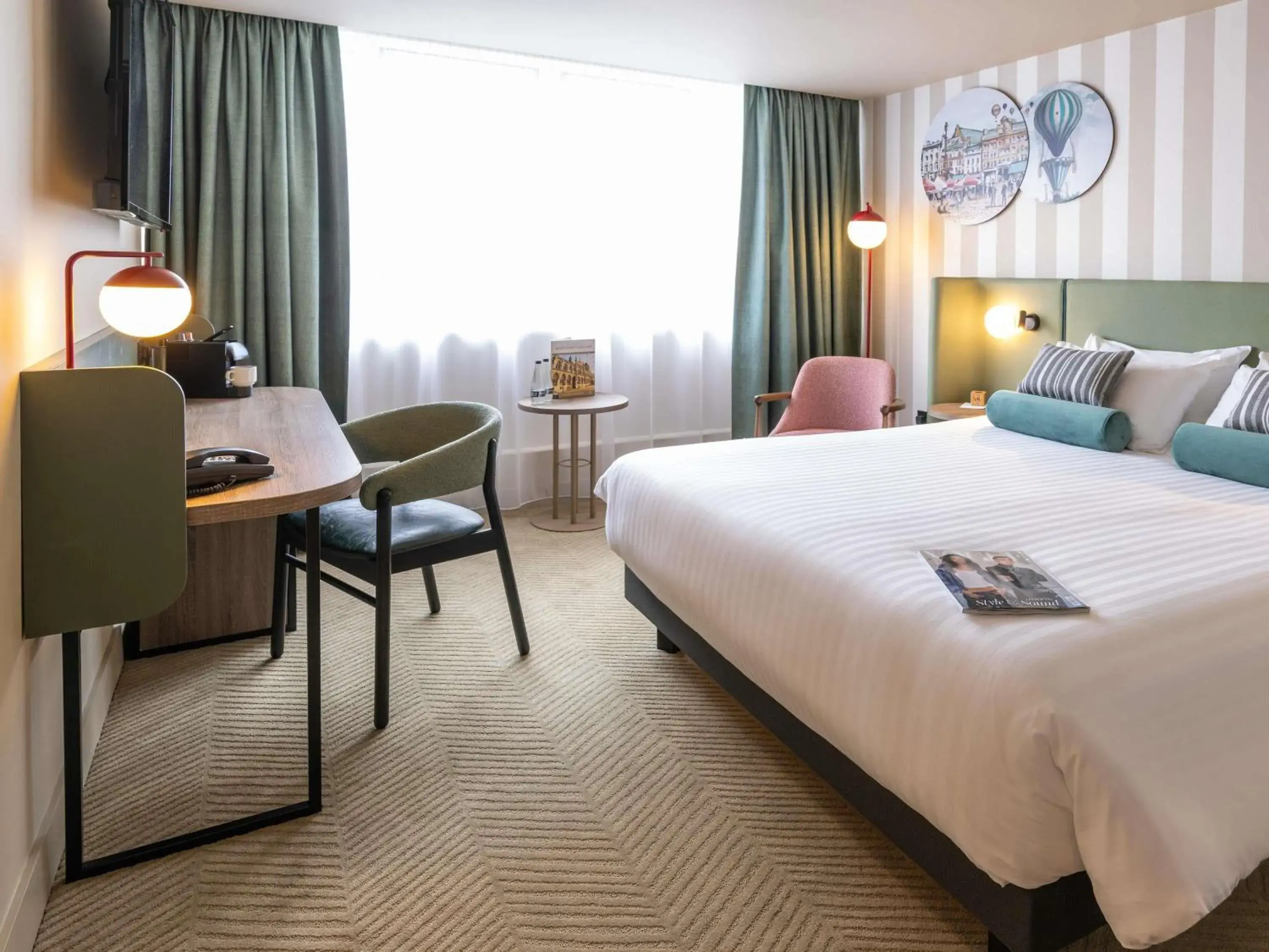 Bedroom, Bed in Mercure Northampton Bedroom, Bed in Mercure Northampton