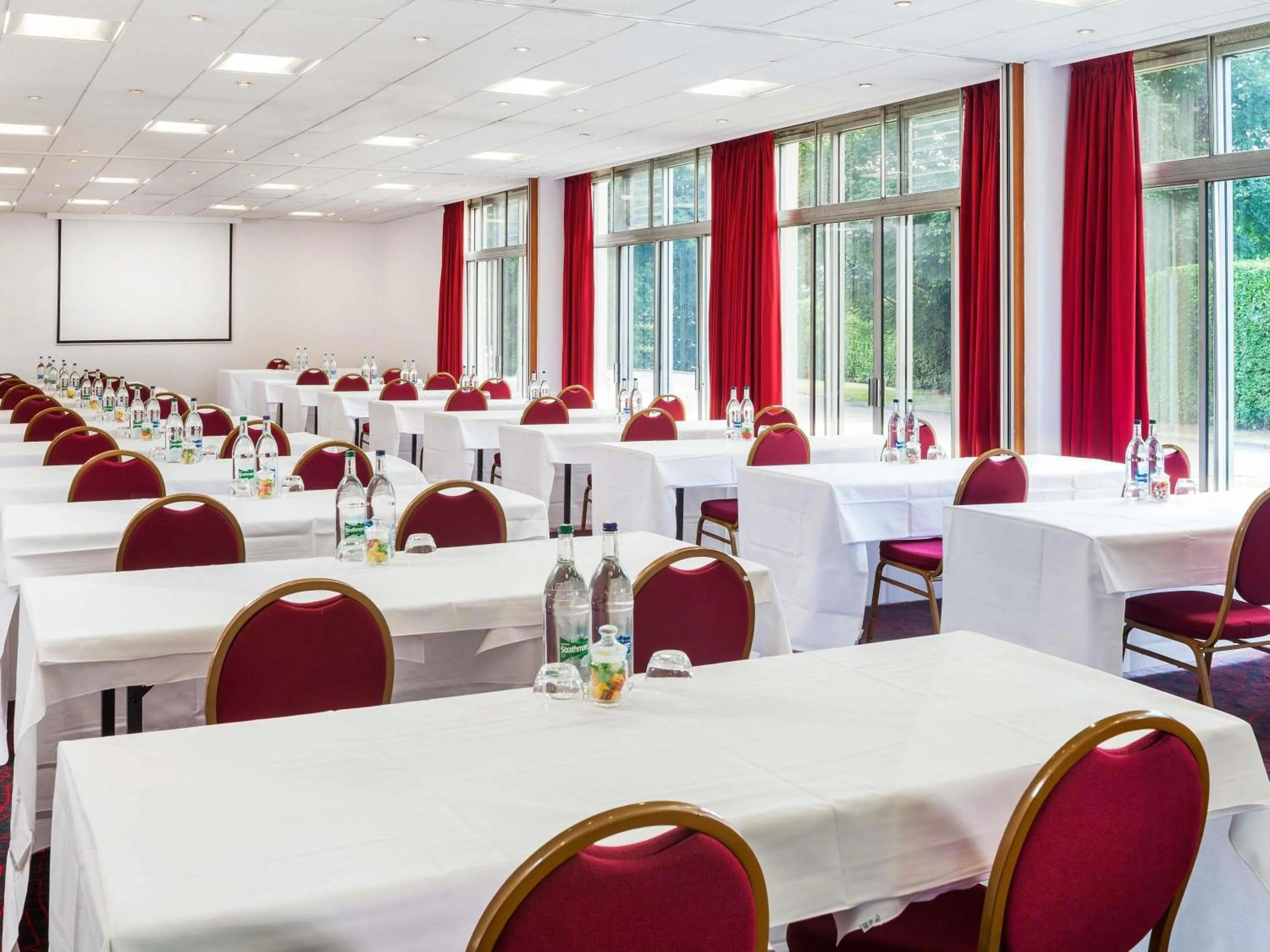 Meeting/conference room in Mercure Northampton