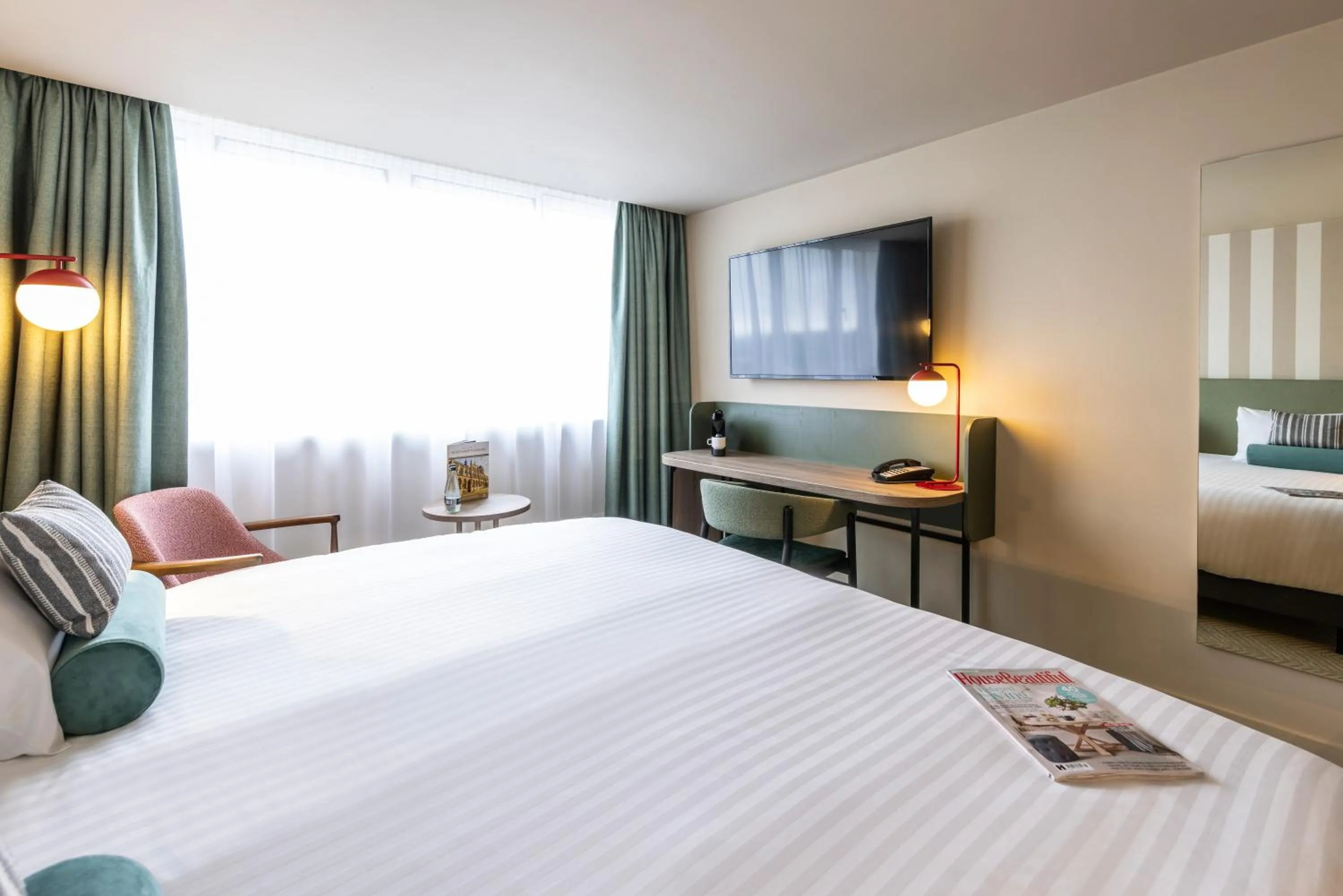 Bedroom, Bed in Mercure Northampton