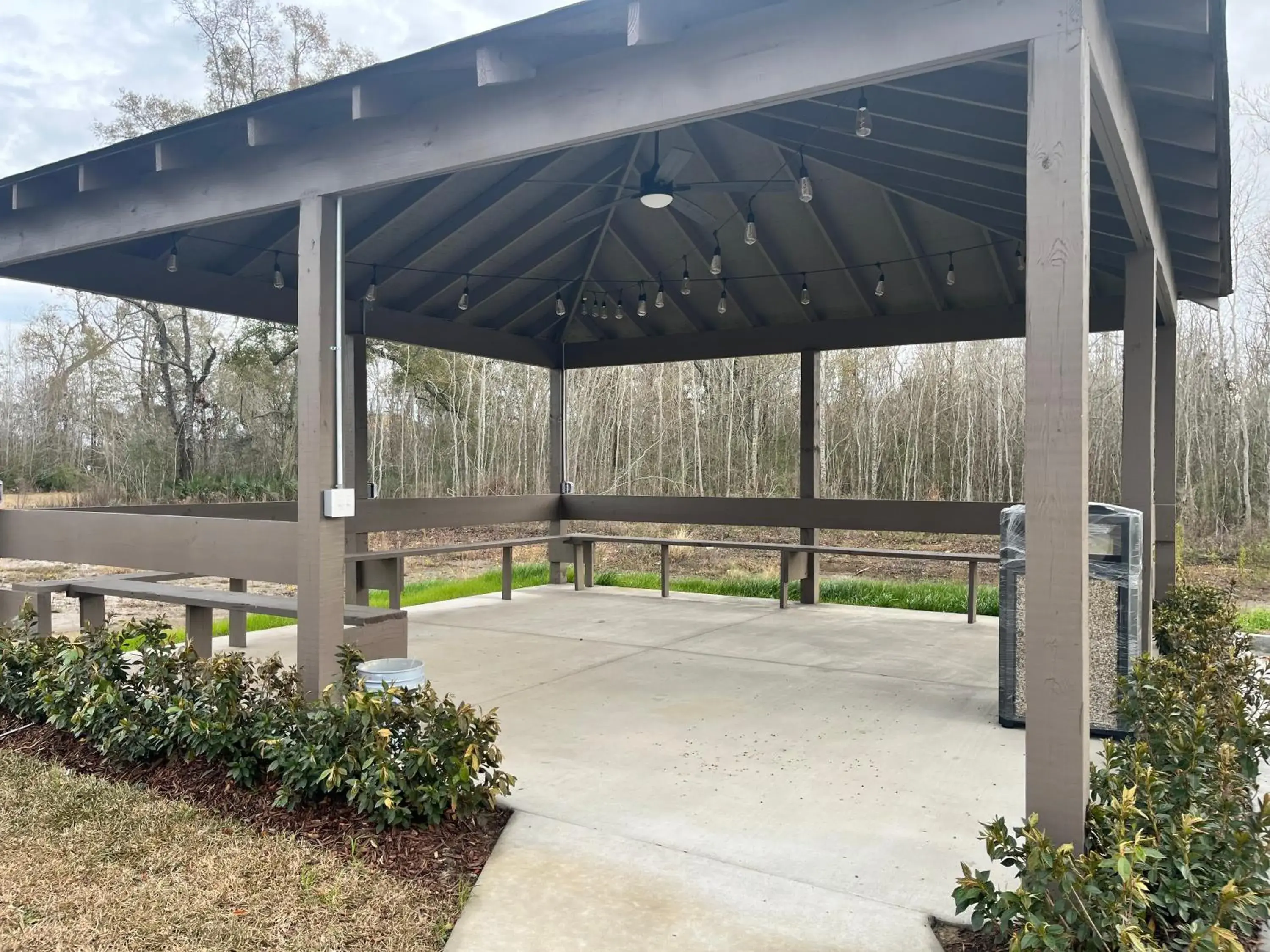 Garden view in Motel 6 Gonzales, LA Baton Rouge Geismar Prairieville I 10 Garden view in Motel 6 Gonzales, LA Baton Rouge Geismar Prairieville I 10