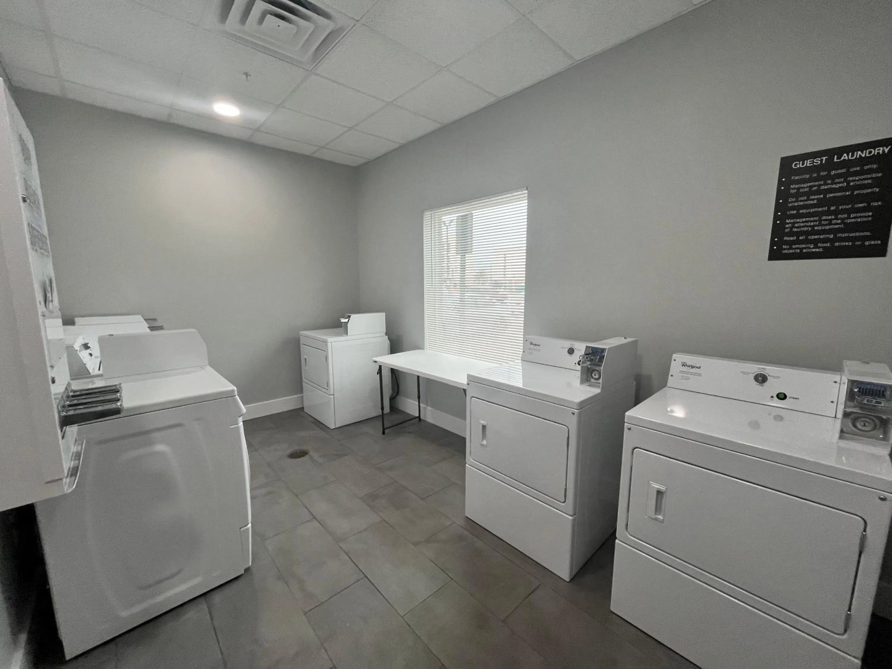 washing machine in Motel 6 Gonzales, LA Baton Rouge Geismar Prairieville I 10