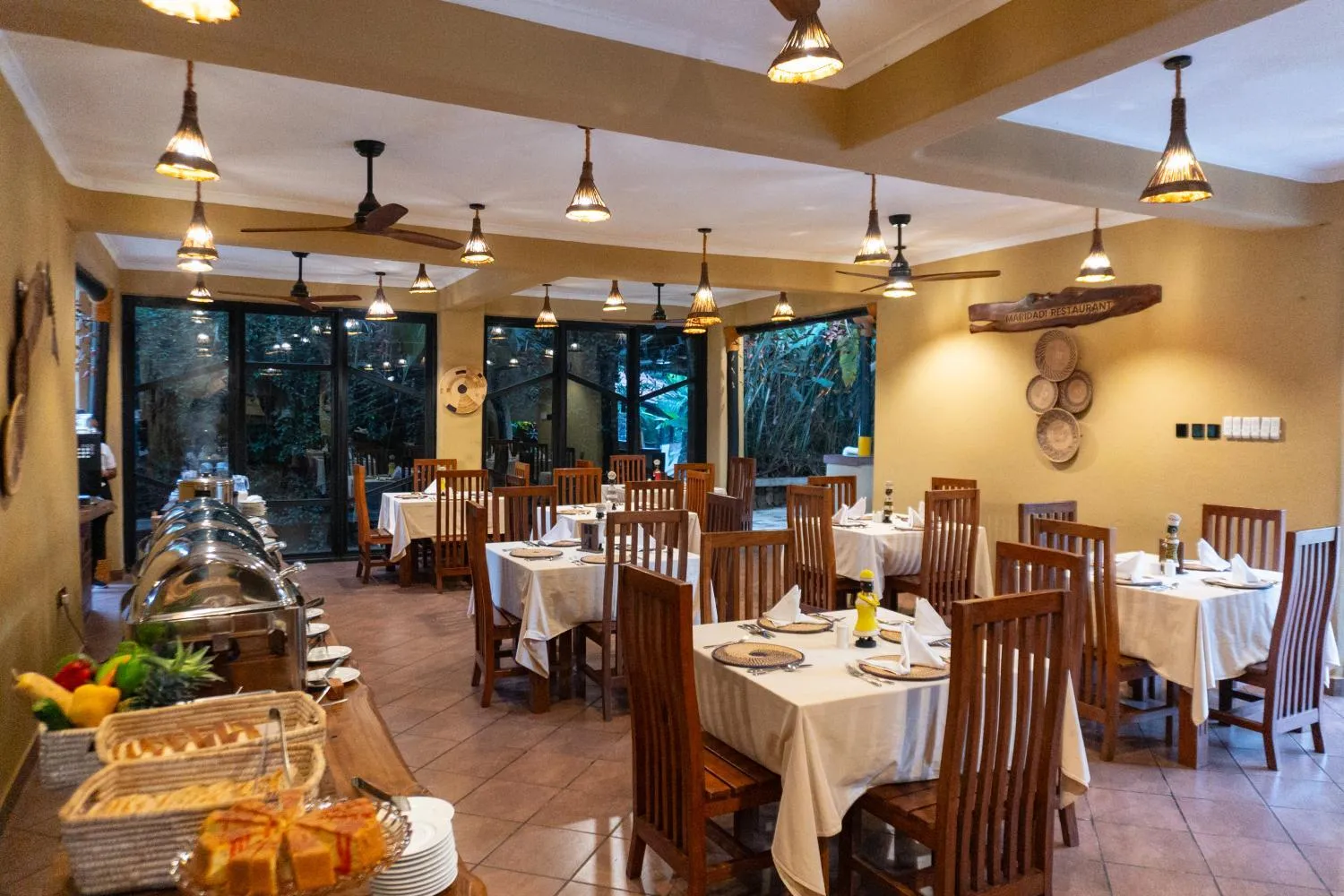 Restaurant/places to eat in The Maridadi Hotel