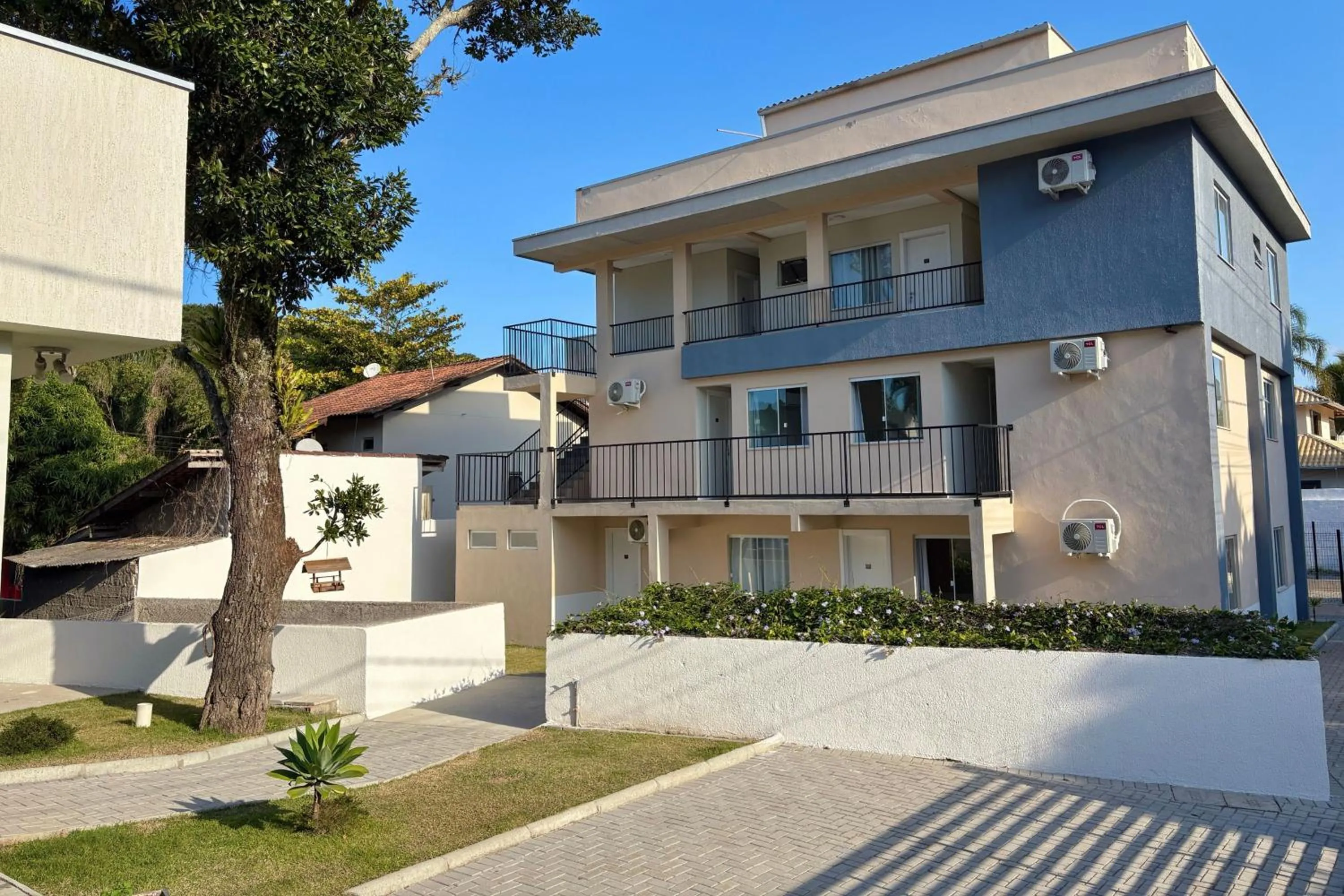 Property building in Mar de Bombinhas - Centro