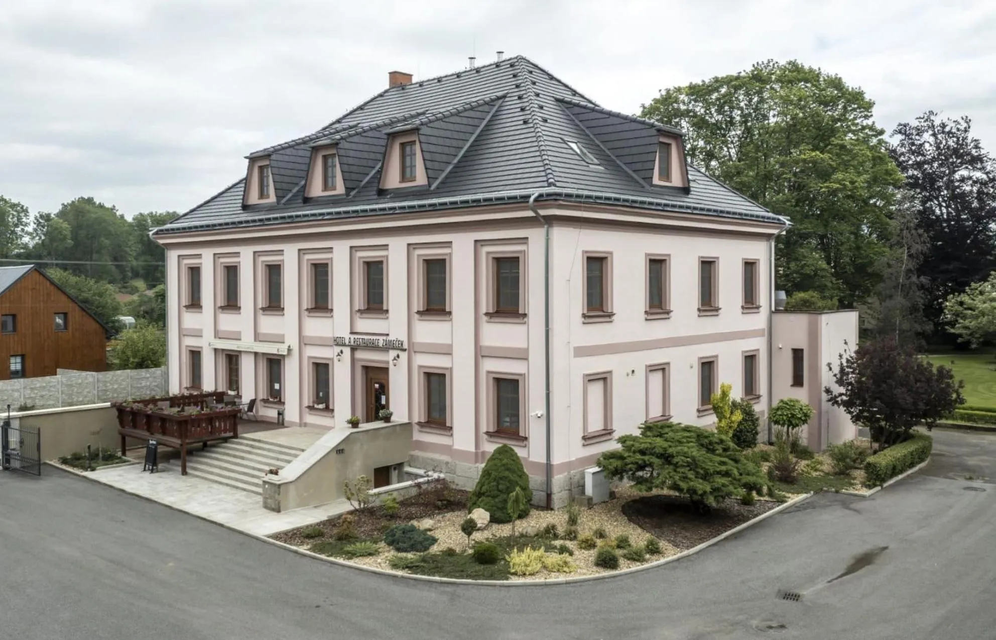 Hotel Zámeček Raspenava