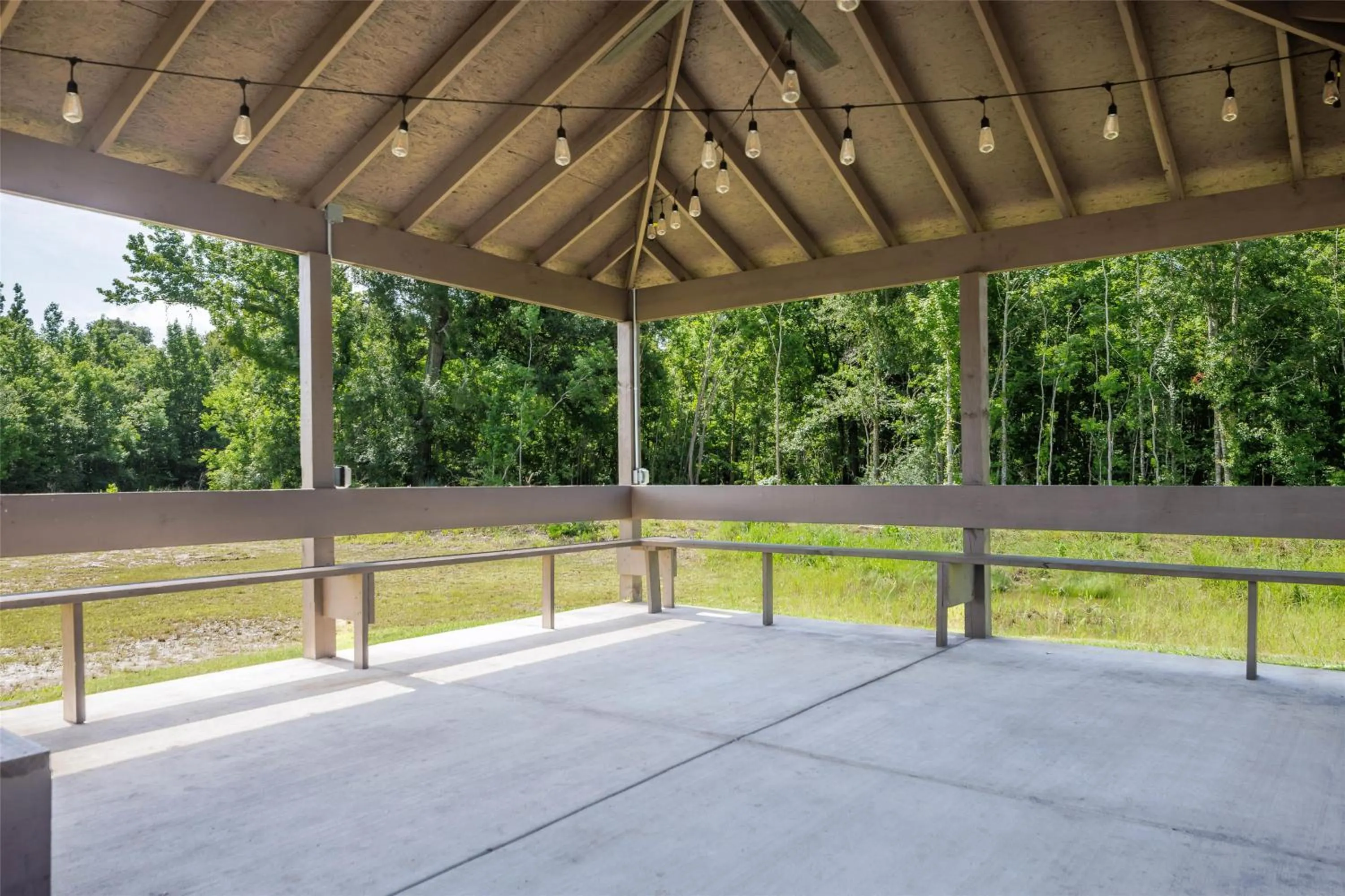 Property building in Studio 6 Gonzales, LA Baton Rouge Geismar Prairieville I 10