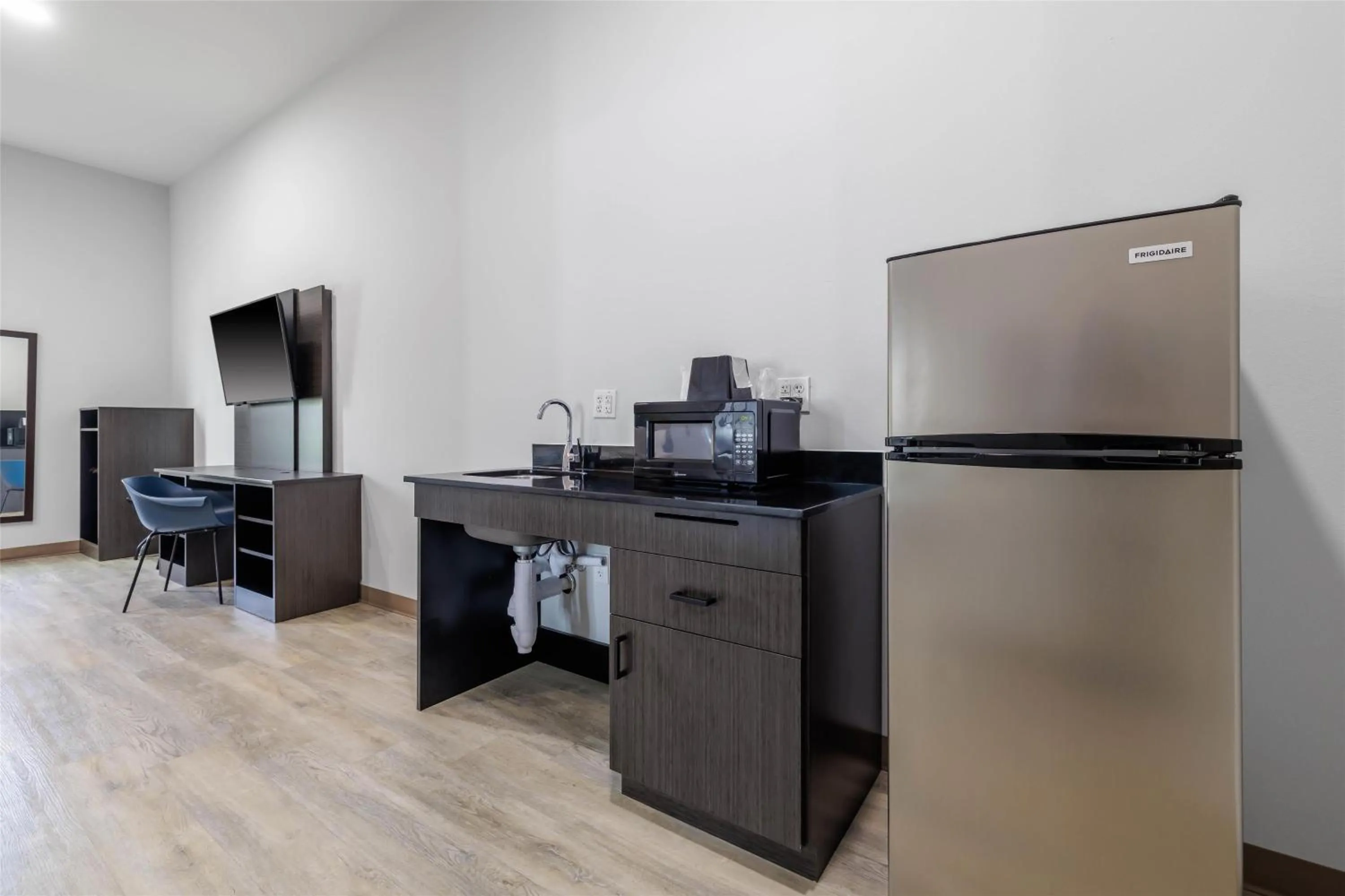 Kitchen or kitchenette in Studio 6 Gonzales, LA Baton Rouge Geismar Prairieville I 10