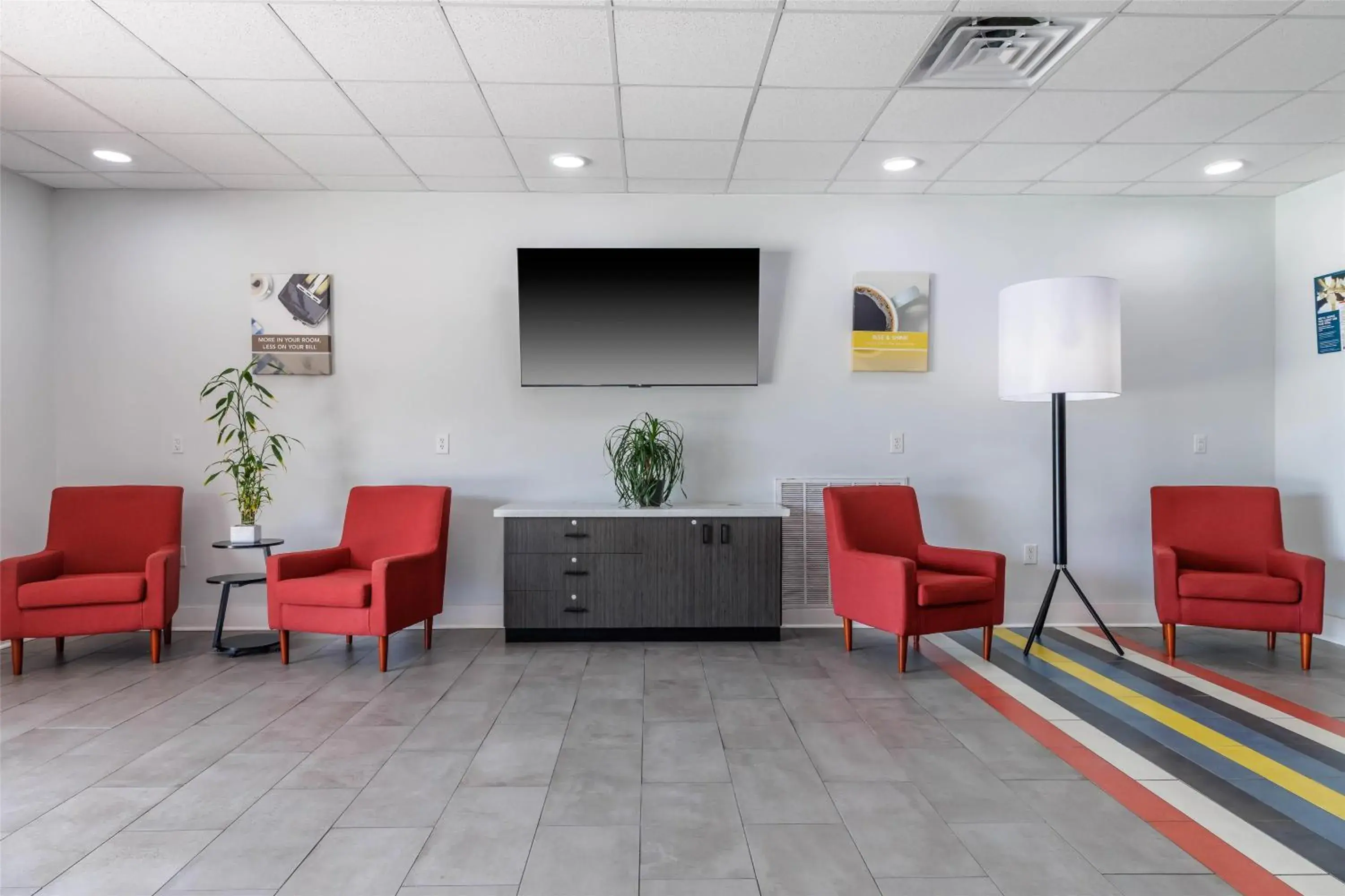 Lobby or reception in Studio 6 Gonzales, LA Baton Rouge Geismar Prairieville I 10 Lobby or reception in Studio 6 Gonzales, LA Baton Rouge Geismar Prairieville I 10