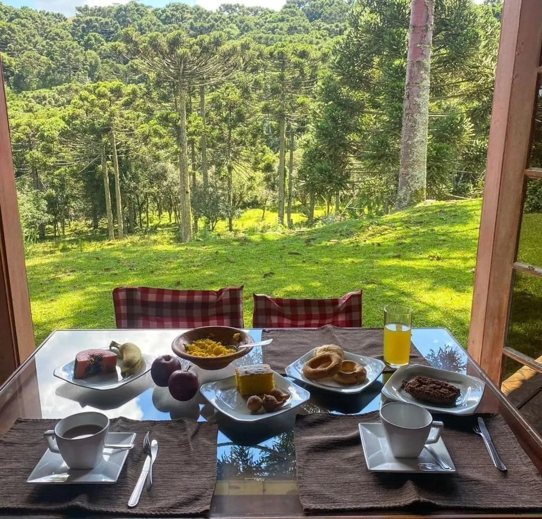Breakfast in Pousada Água Santa