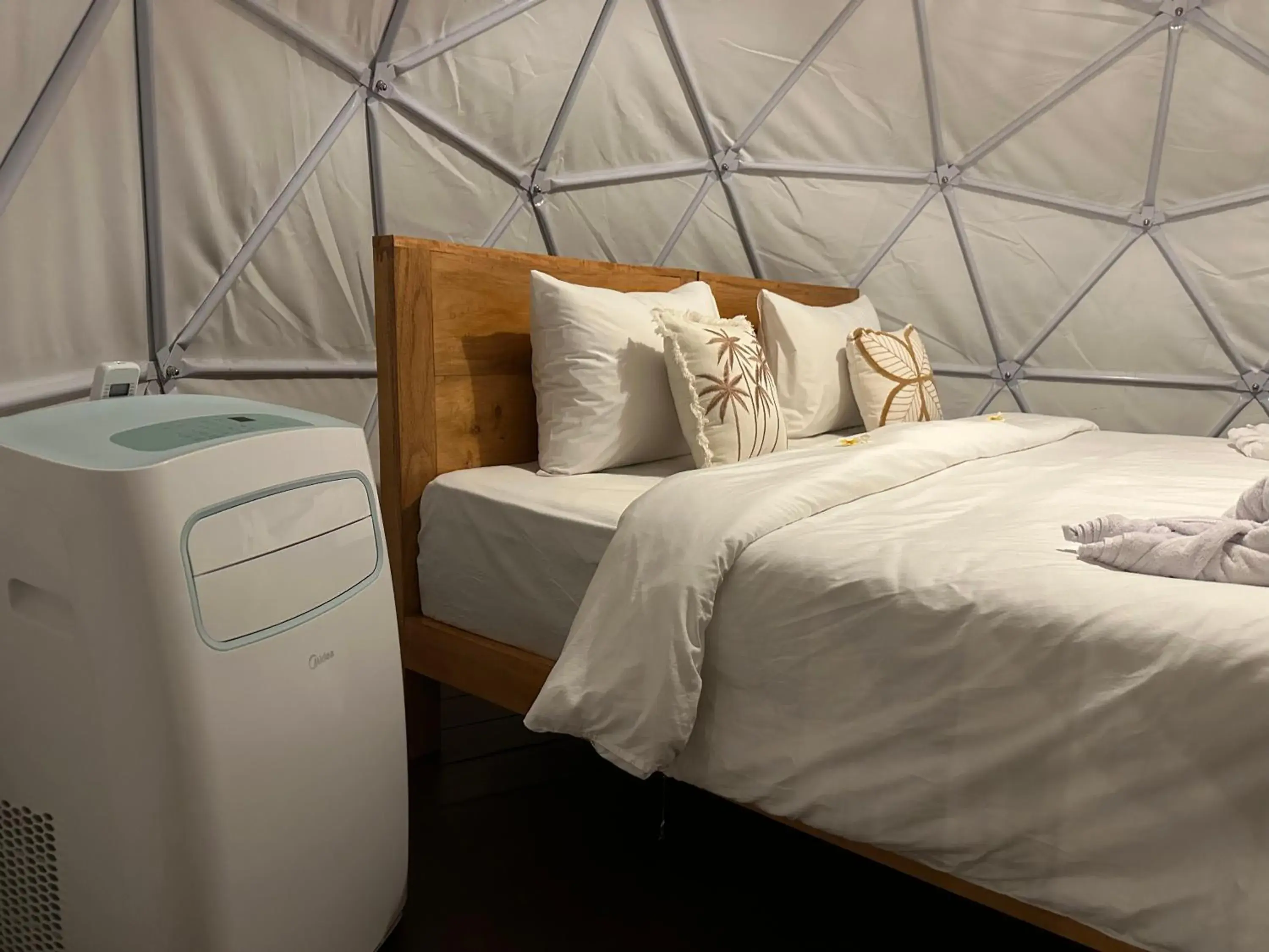 Photo of the whole room, Bed in Glamping @ Pebbles & Fins Photo of the whole room, Bed in Glamping @ Pebbles & Fins