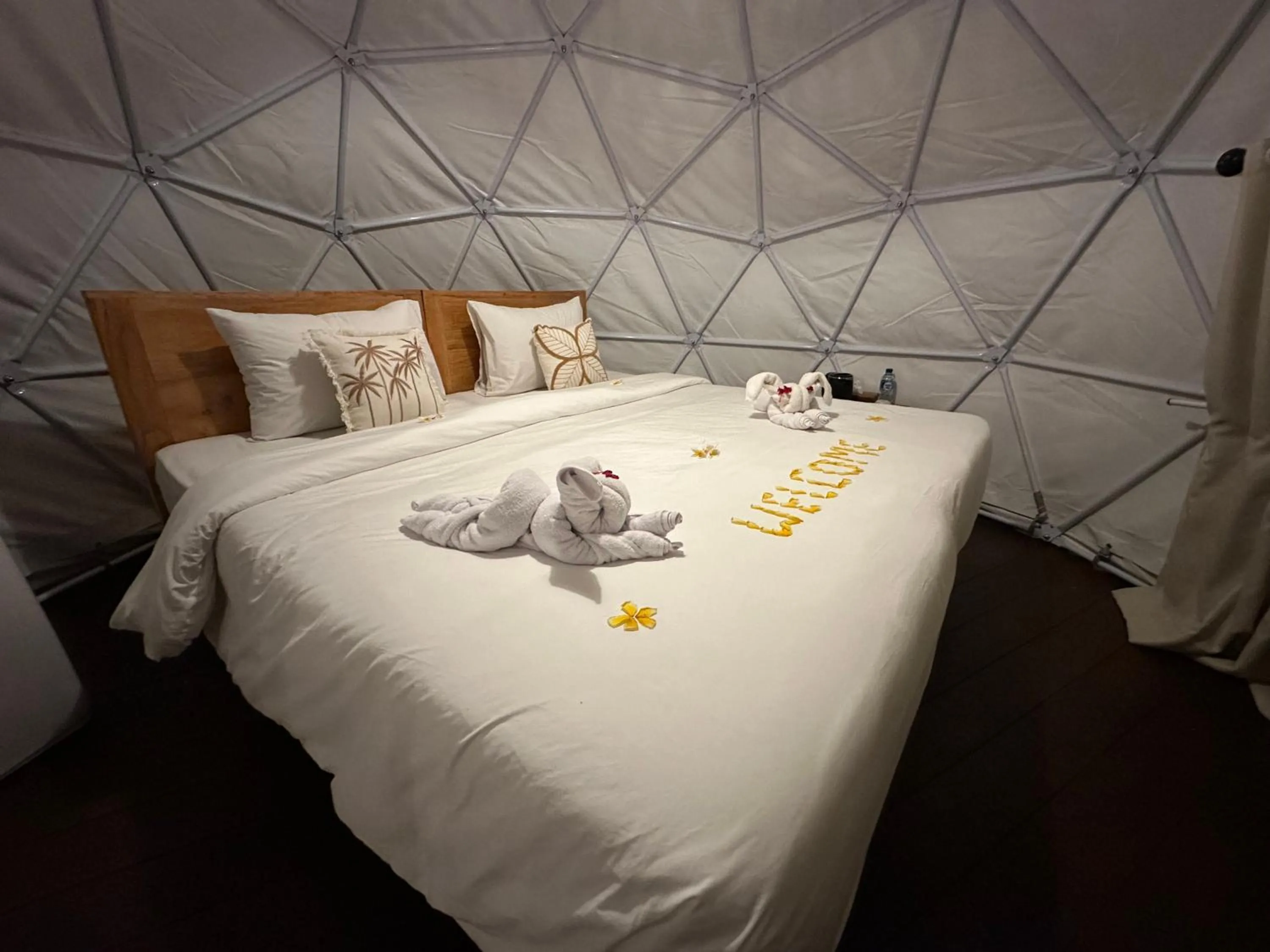 Bed in Glamping @ Pebbles & Fins