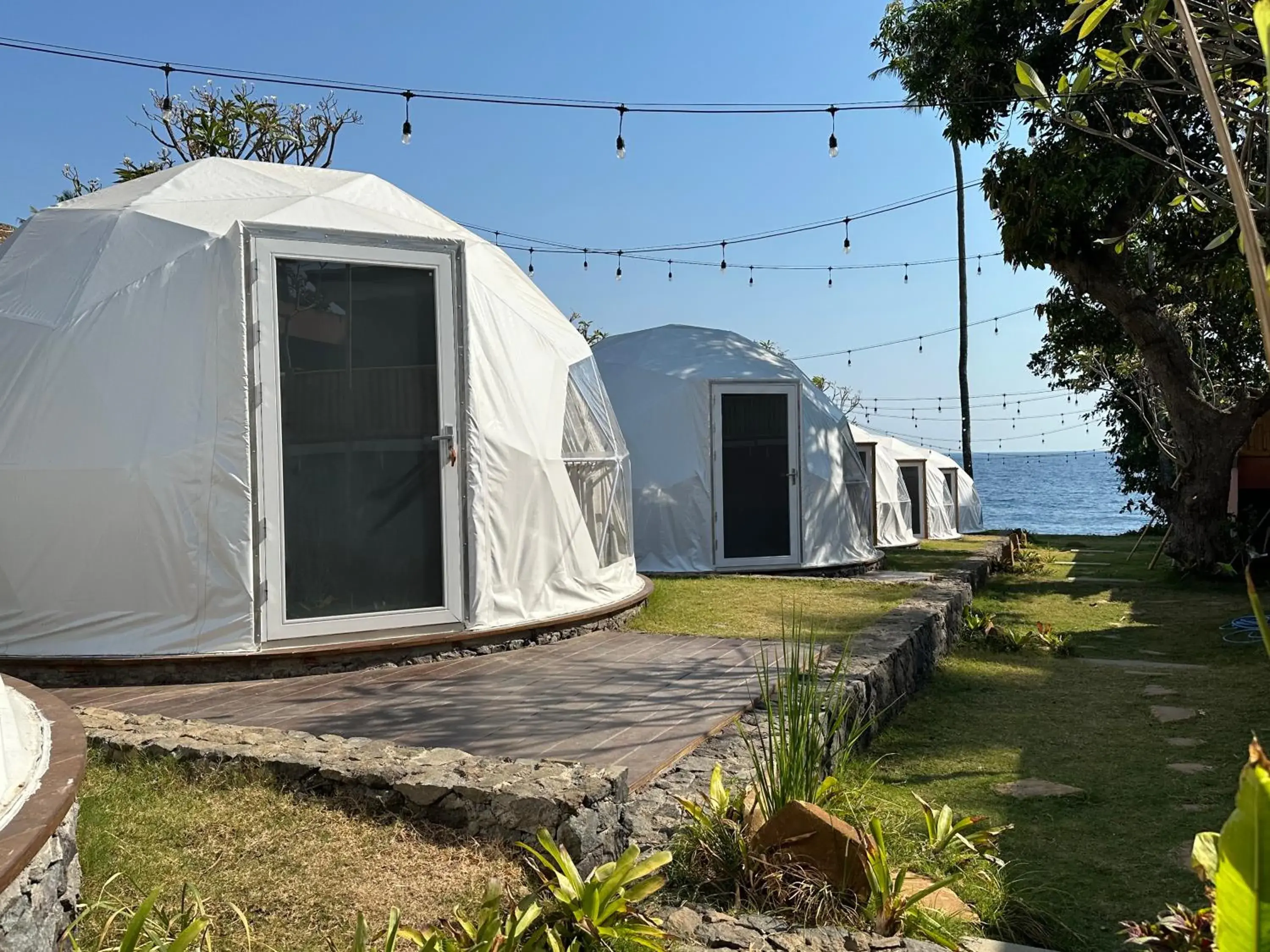 Property building in Glamping @ Pebbles & Fins Property building in Glamping @ Pebbles & Fins