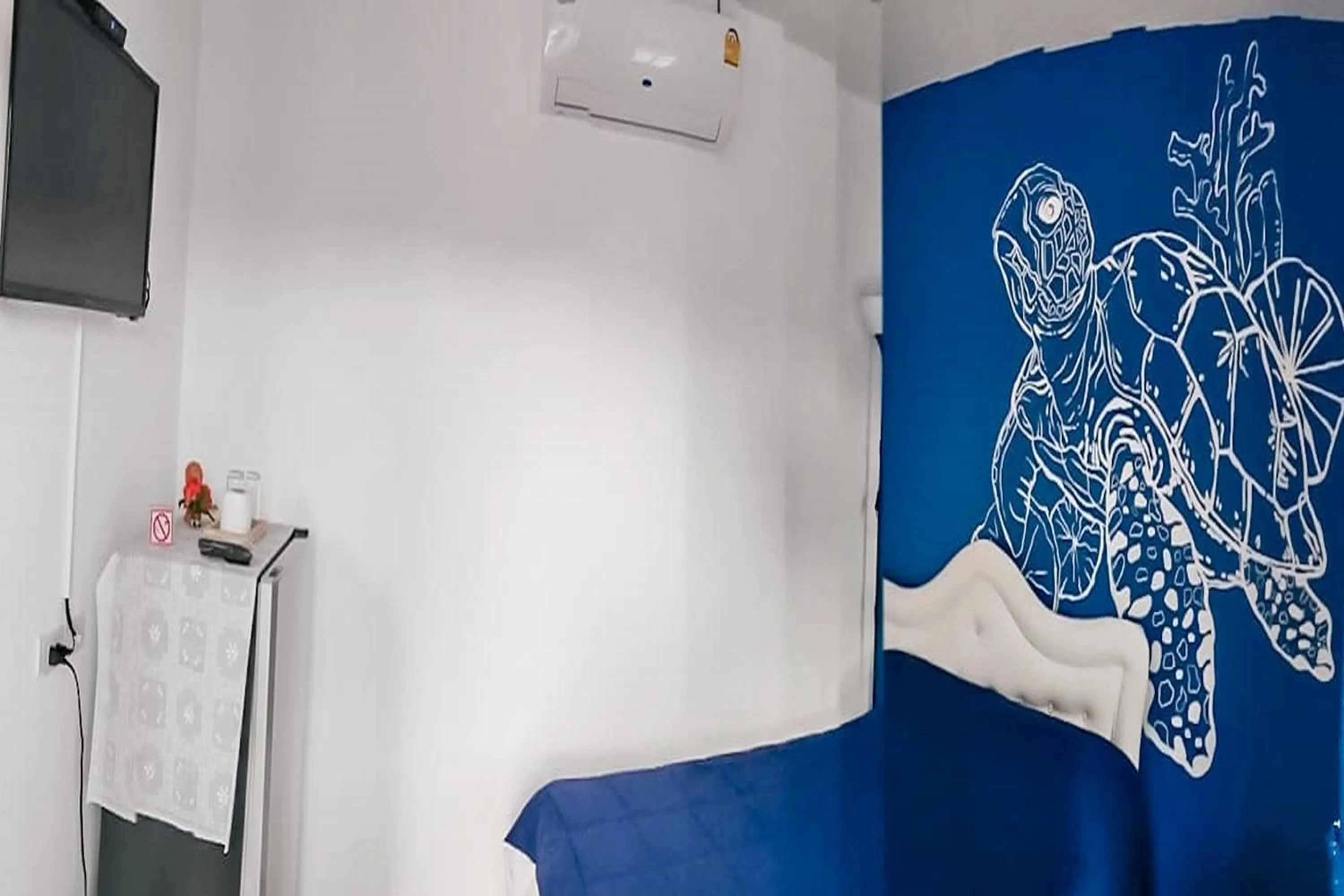 Photo of the whole room, Bed in Bluvilla Sattahip