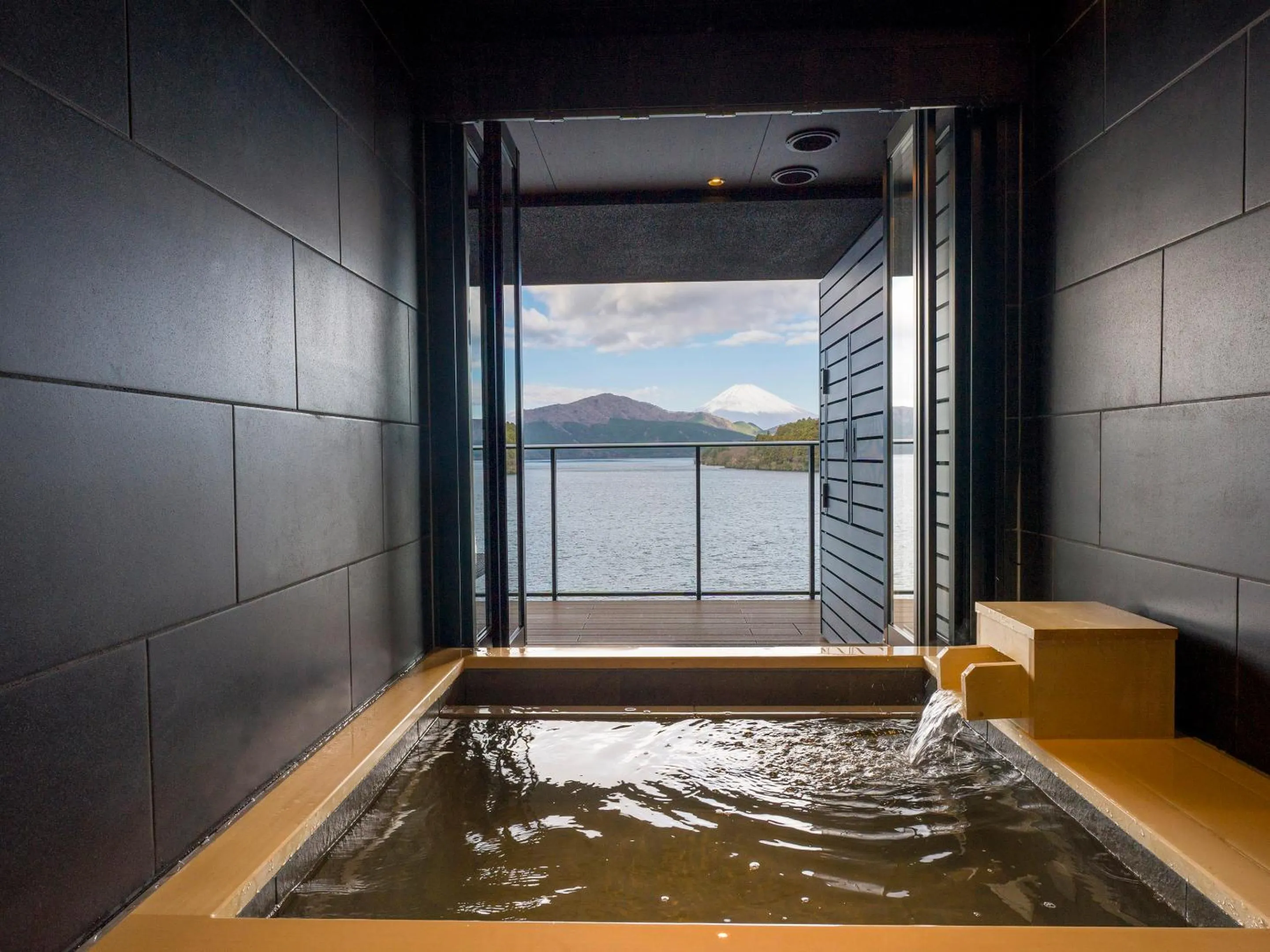 Hot Spring Bath in Rakuten STAY FUJIMI TERRACE Hakone Ashinoko