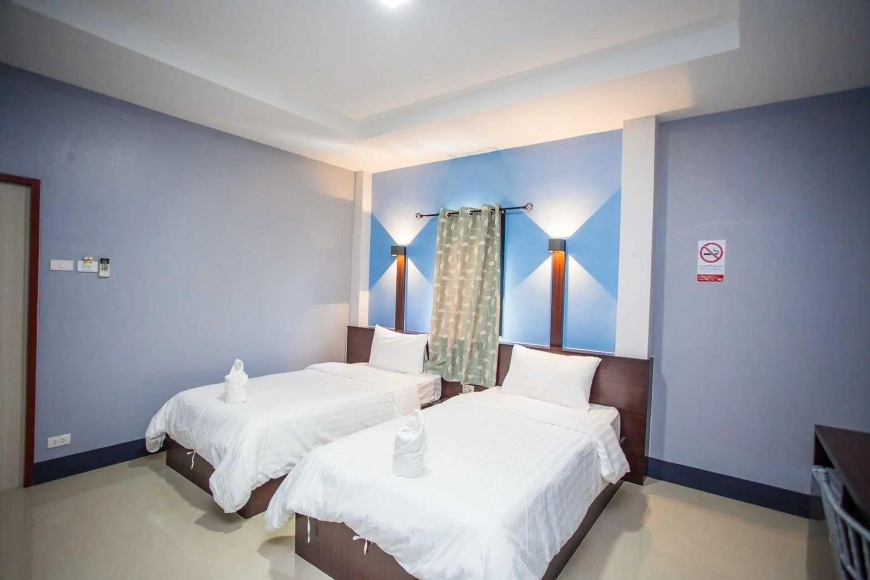 Photo of the whole room, Bed in Nakarin Hotel