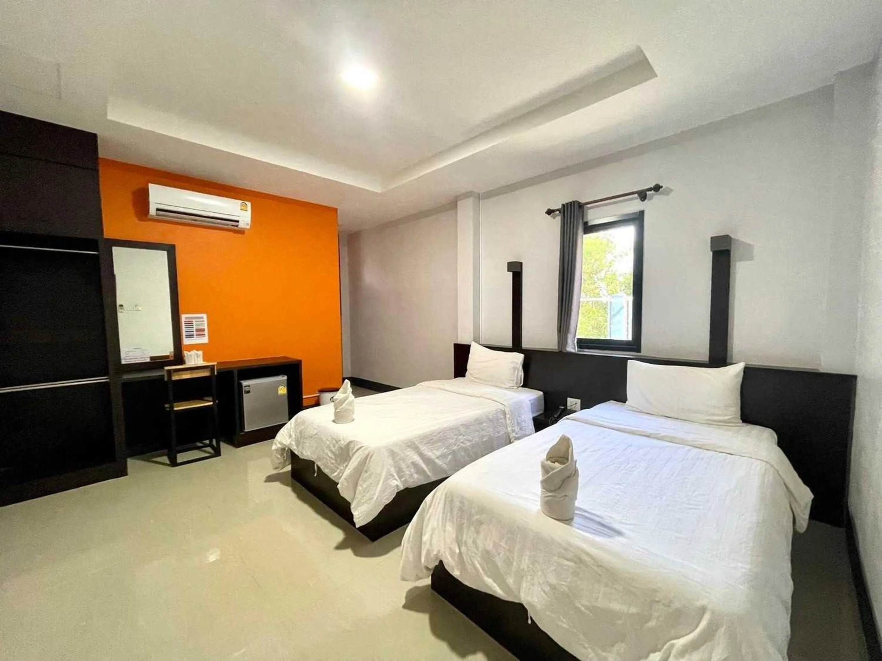 Photo of the whole room, Bed in Nakarin Hotel