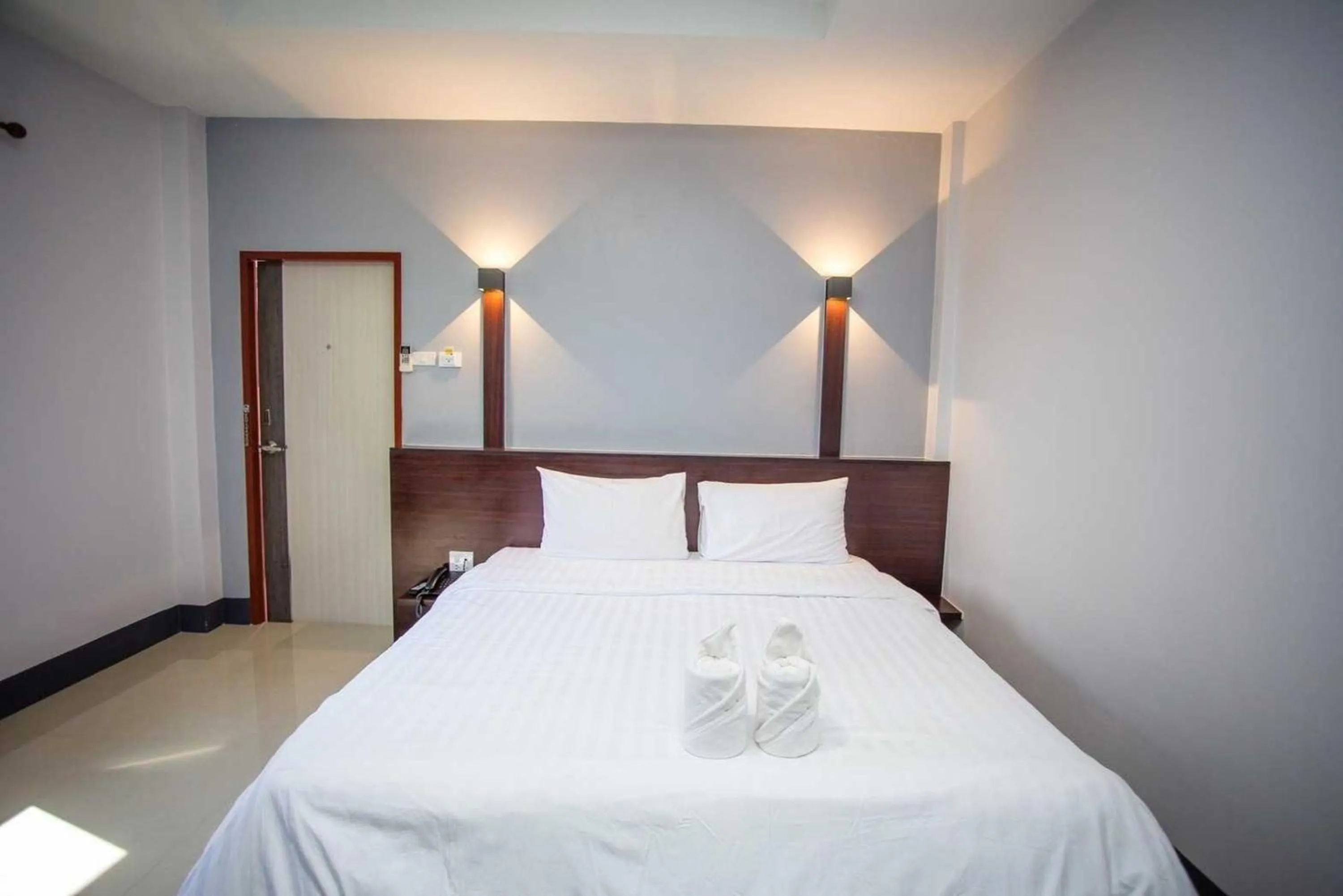 Photo of the whole room, Bed in Nakarin Hotel