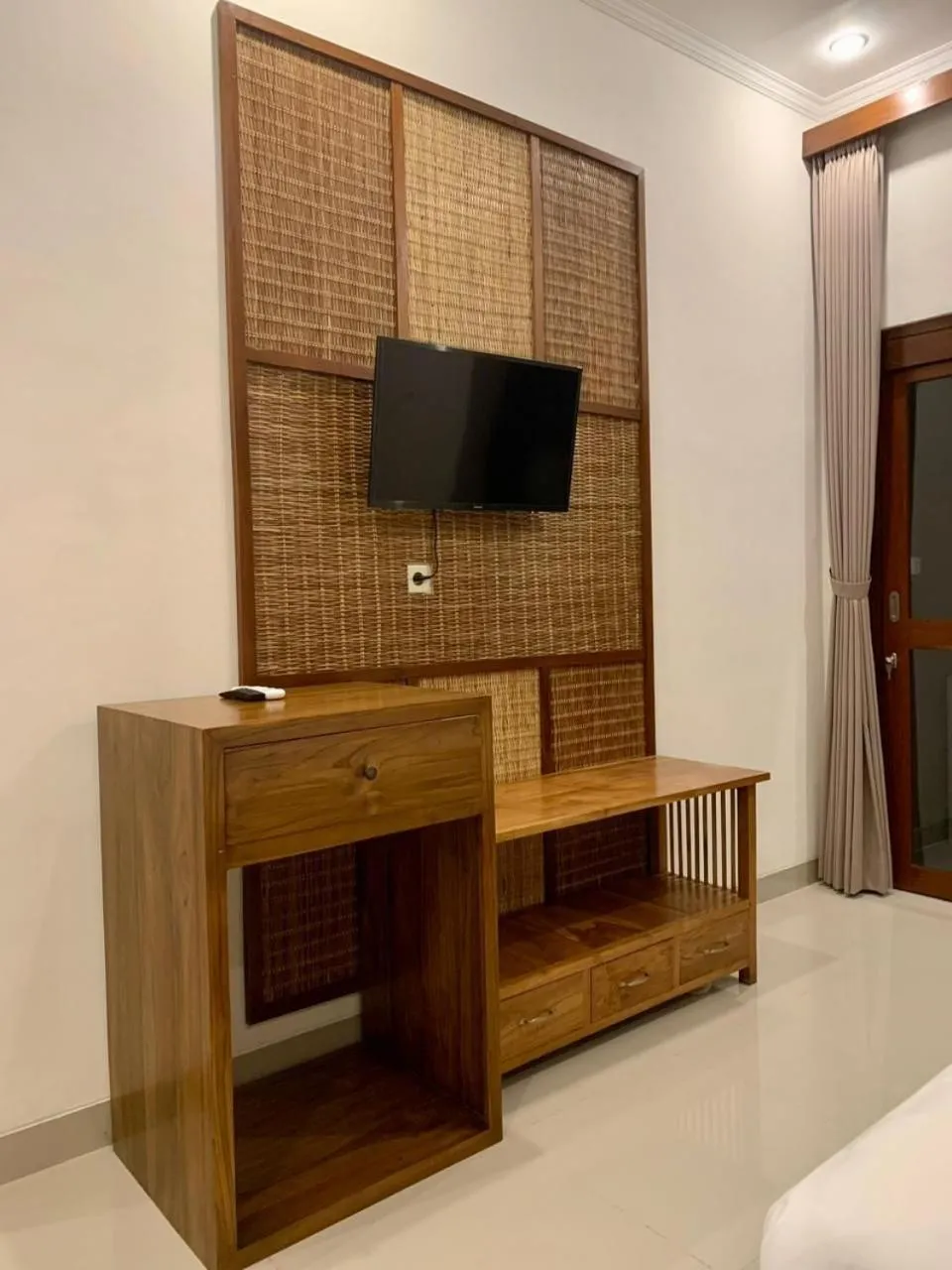 TV and multimedia in Mandala Home Stay