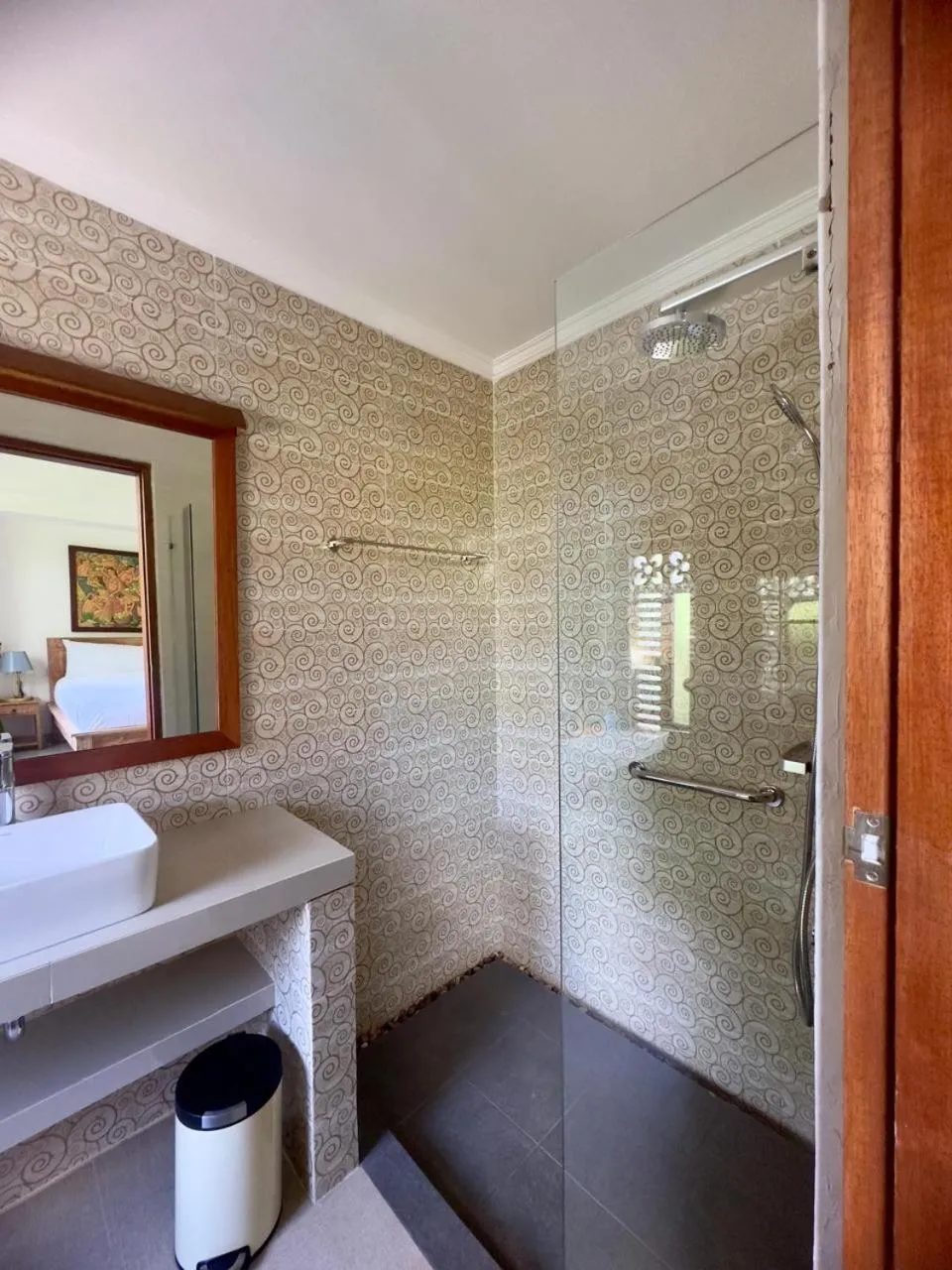 Shower in Mandala Home Stay