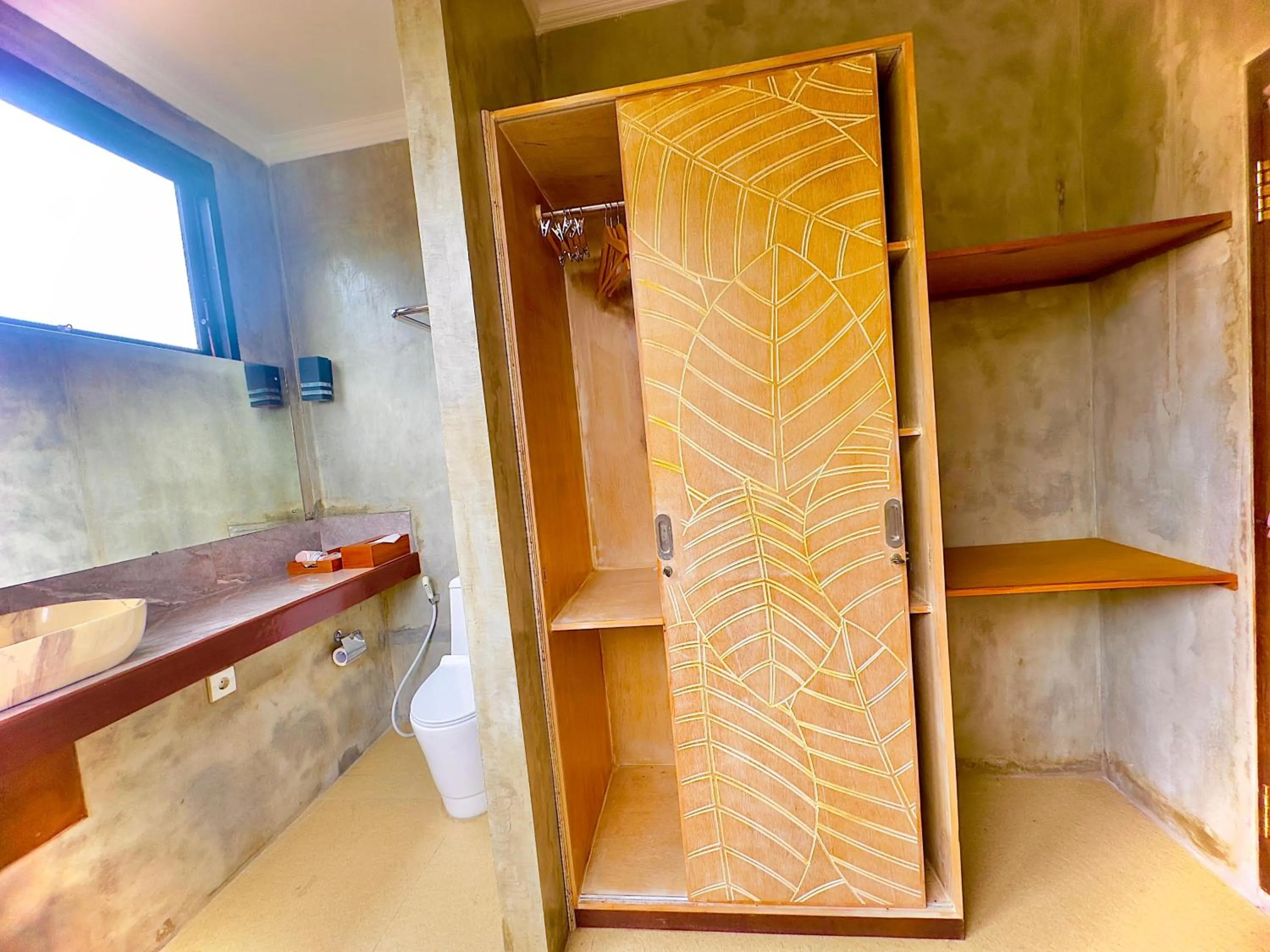 wardrobe in Mandala Home Stay