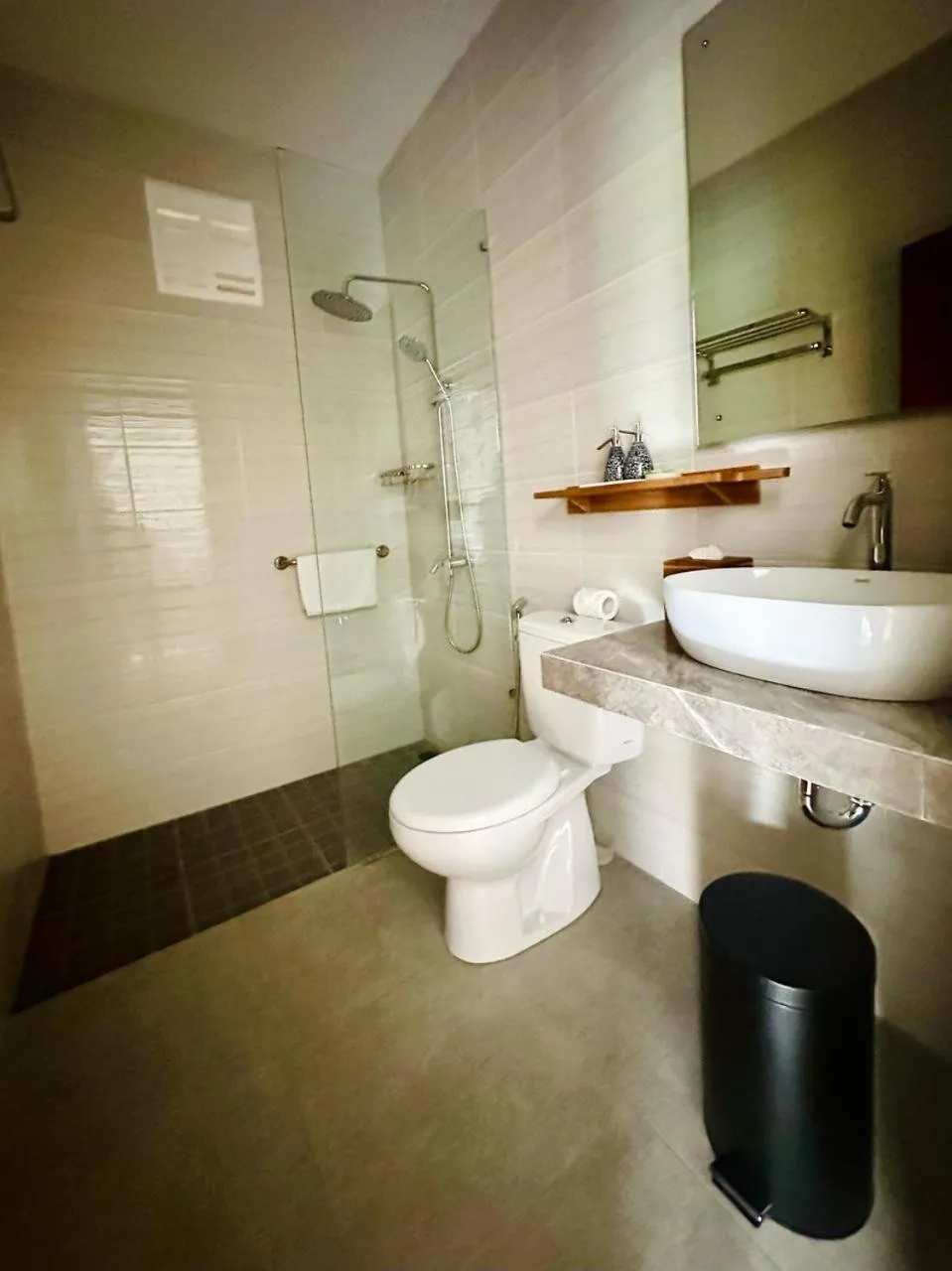 Shower in Mandala Home Stay