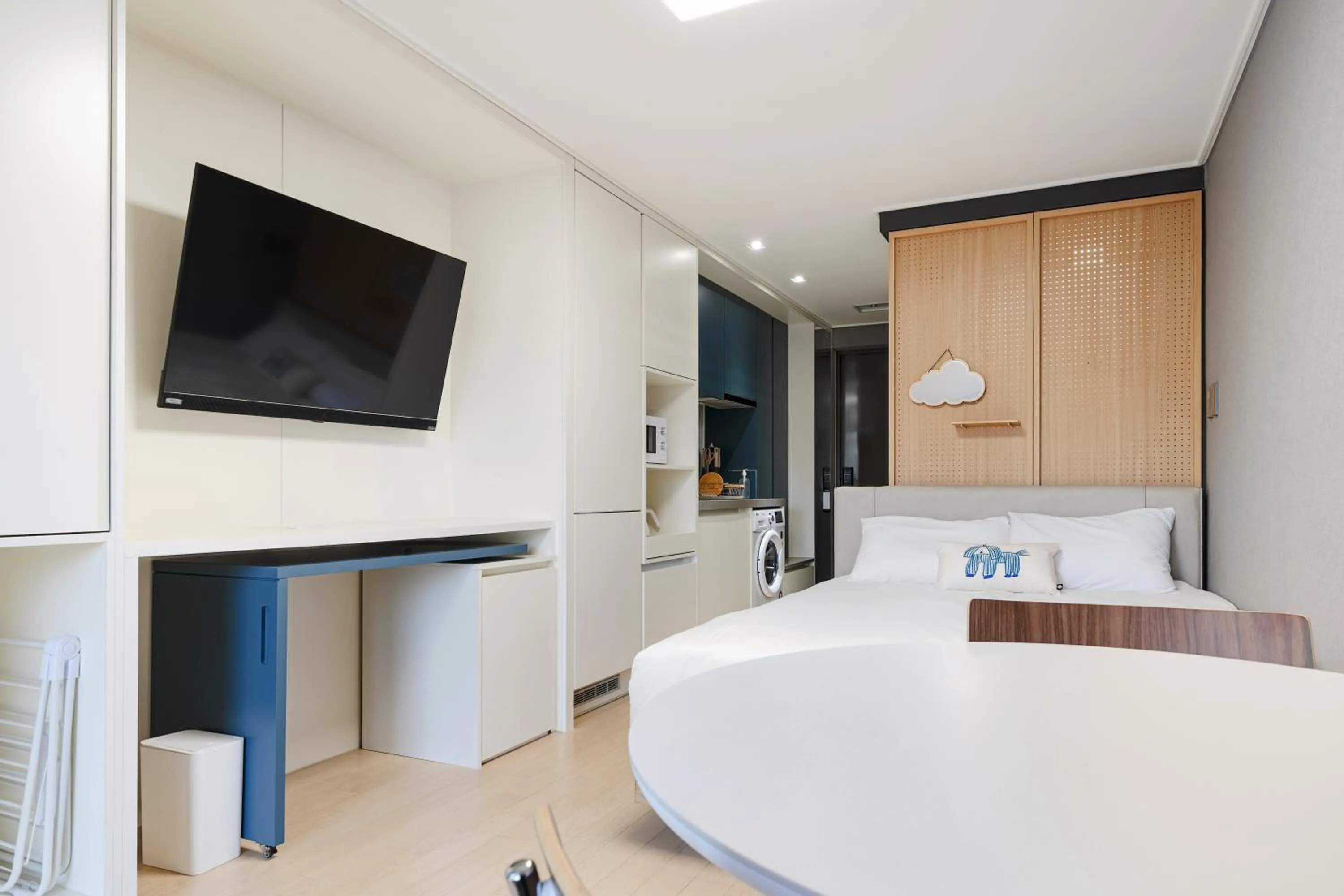 Photo of the whole room in Urbanstay Sokcho Beach AB