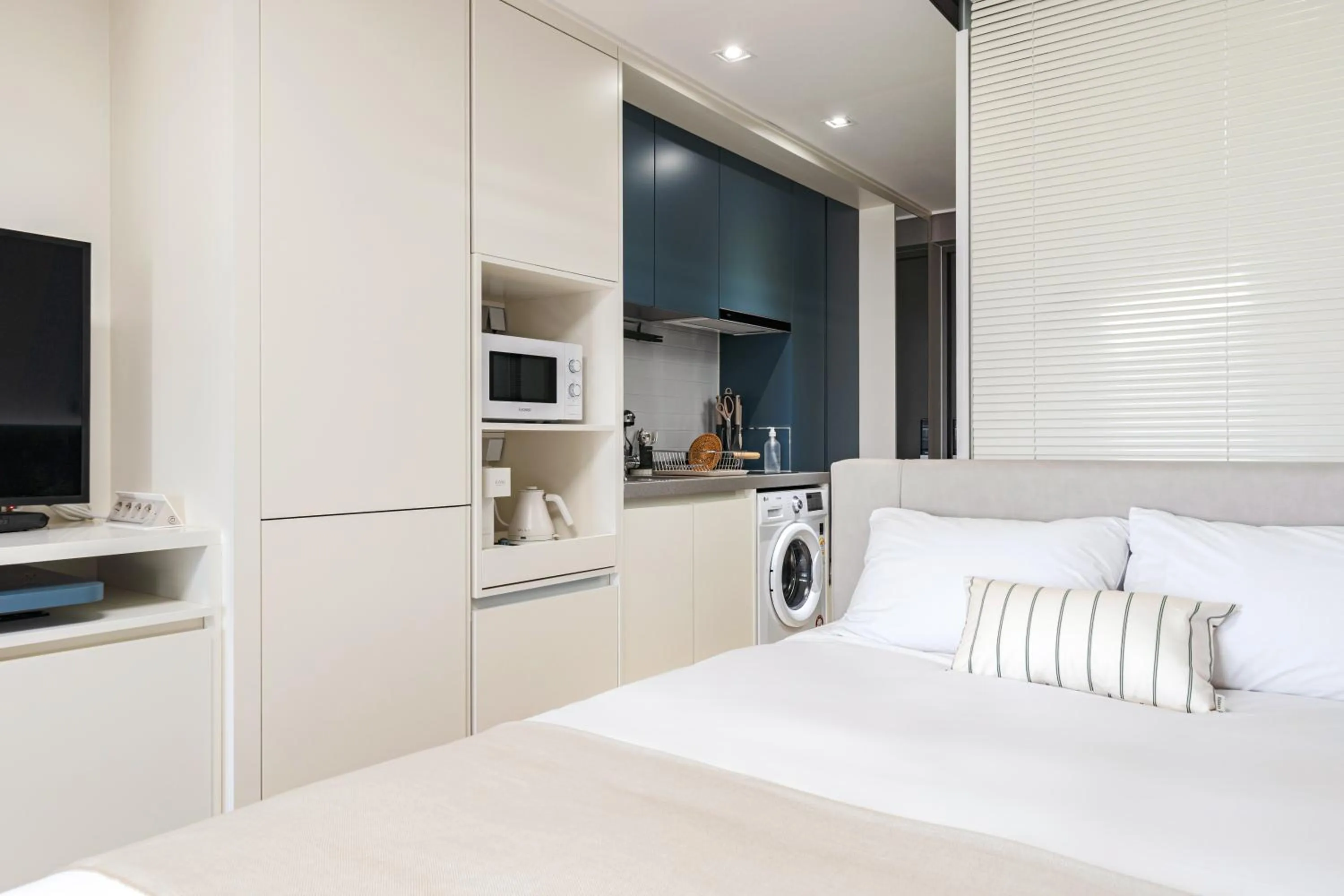 Photo of the whole room, Bed in Urbanstay Sokcho Beach AB