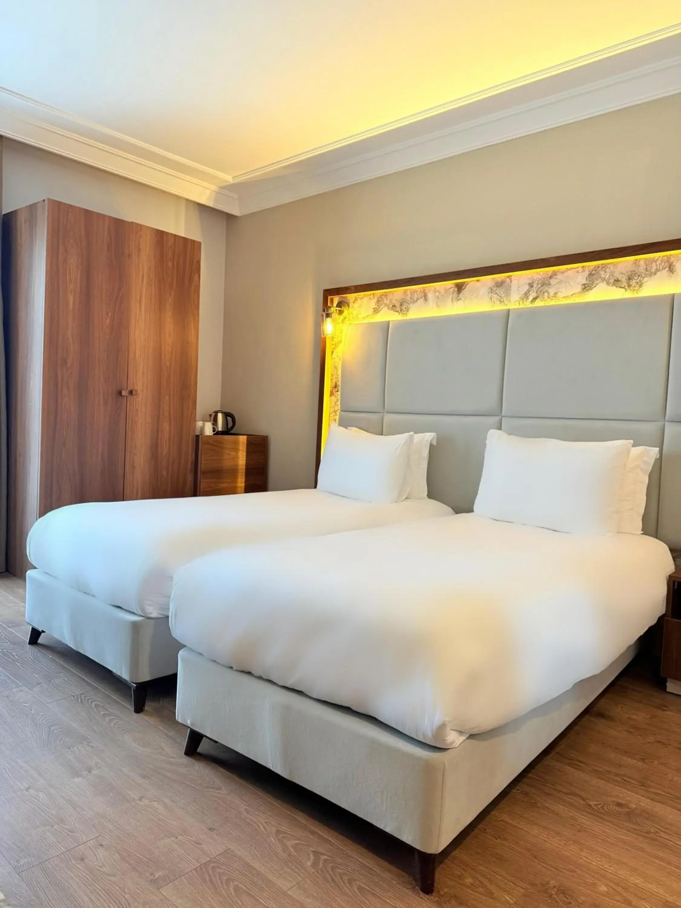 Twin Room with Sea View in The Yalı Konak Hotel İzmir Twin Room with Sea View in The Yalı Konak Hotel İzmir