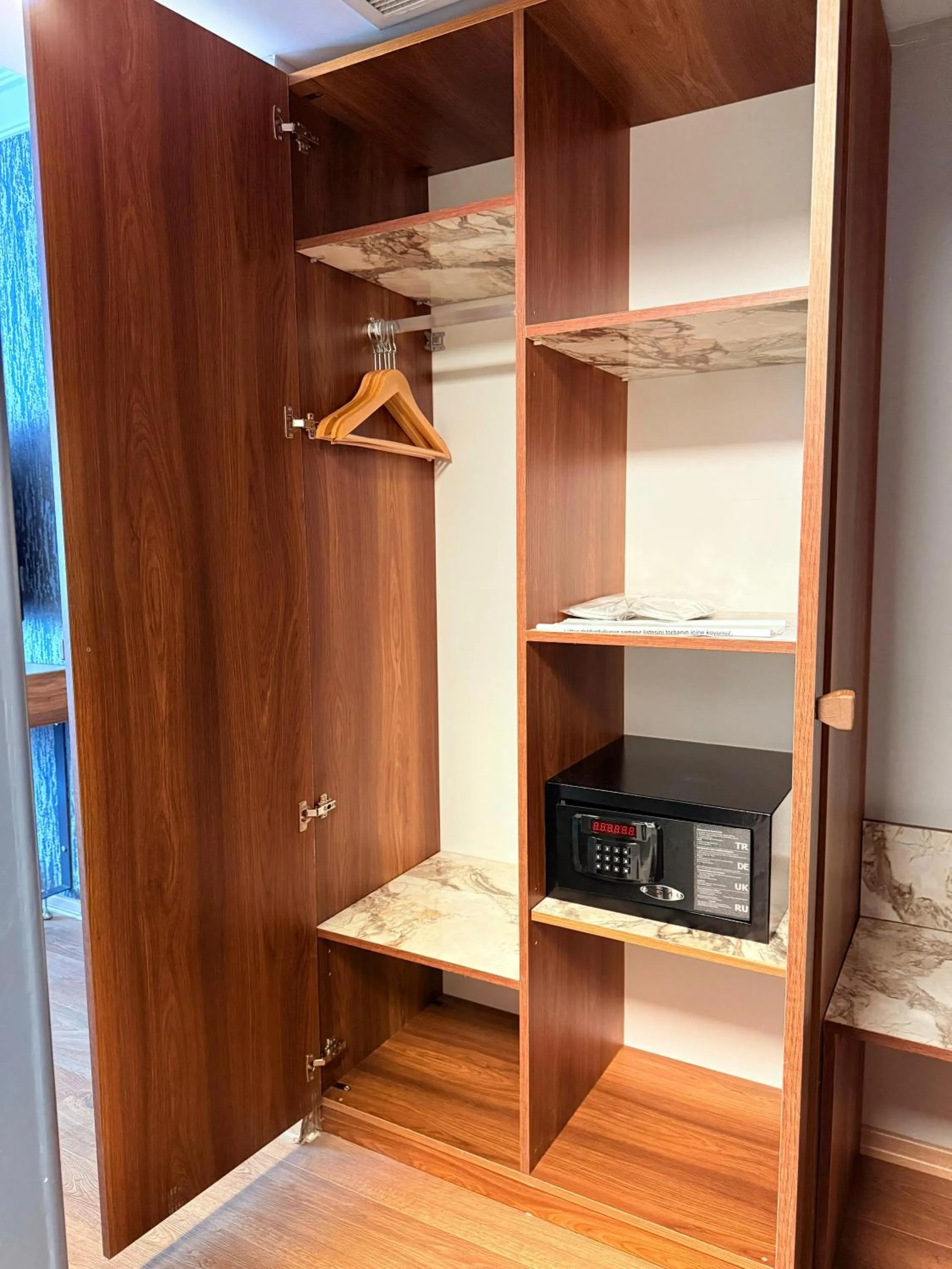 wardrobe in The Yalı Konak Hotel İzmir