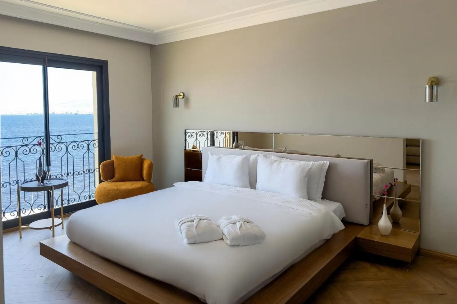 Bedroom, Bed in The Yalı Konak Hotel İzmir