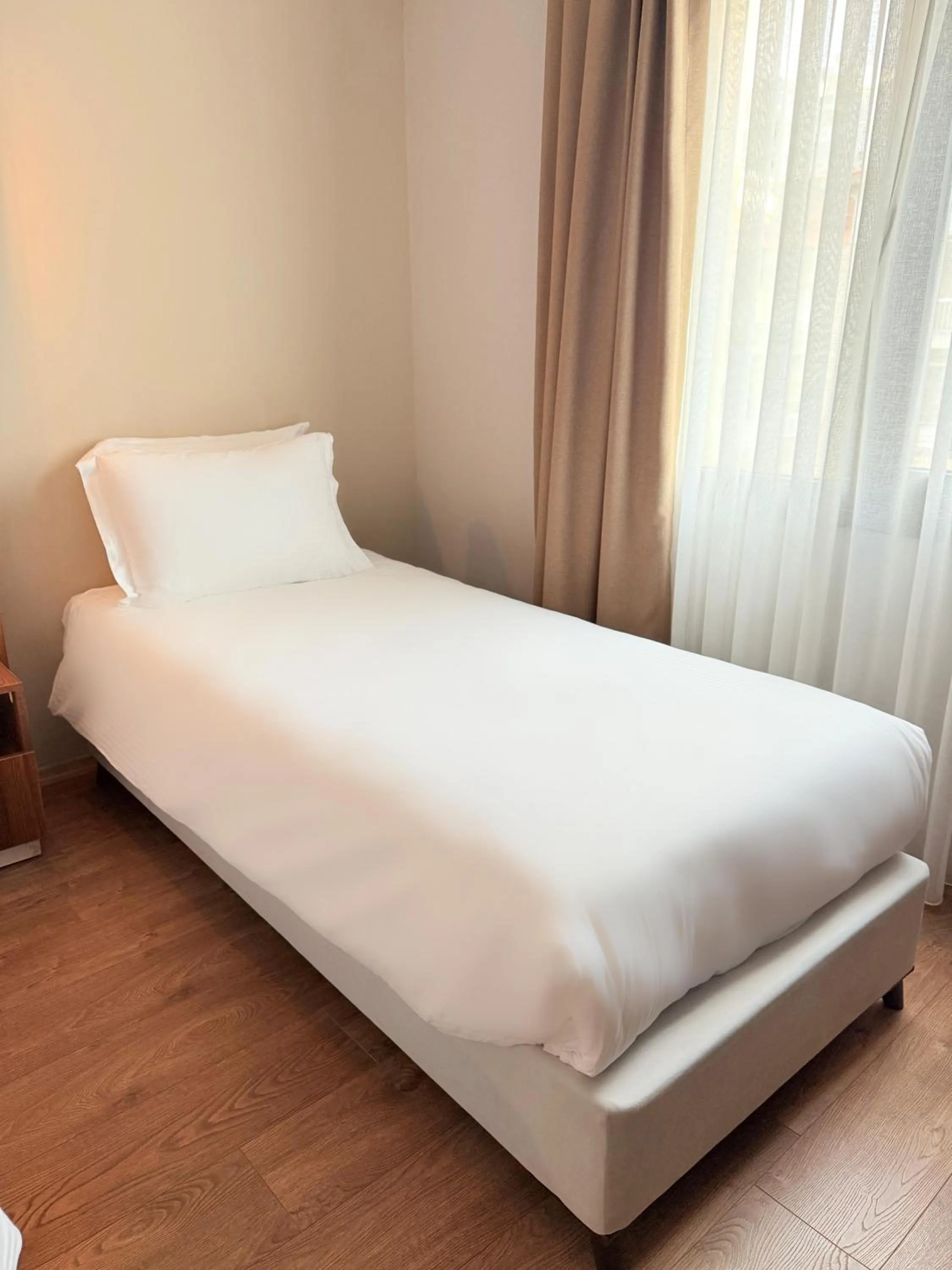 Bed in The Yalı Konak Hotel İzmir